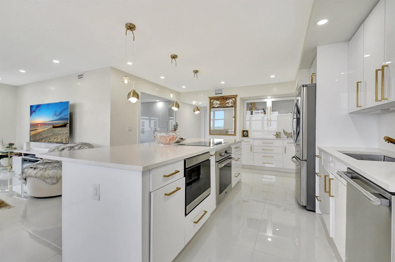 5440 N Ocean Drive 1002 photo 14