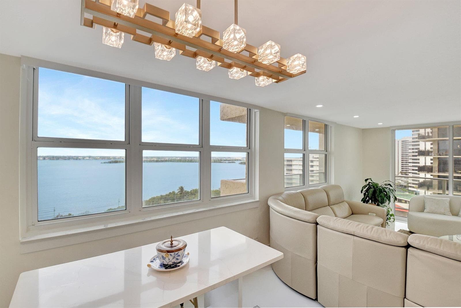 5440 N Ocean Drive 1002 photo 18