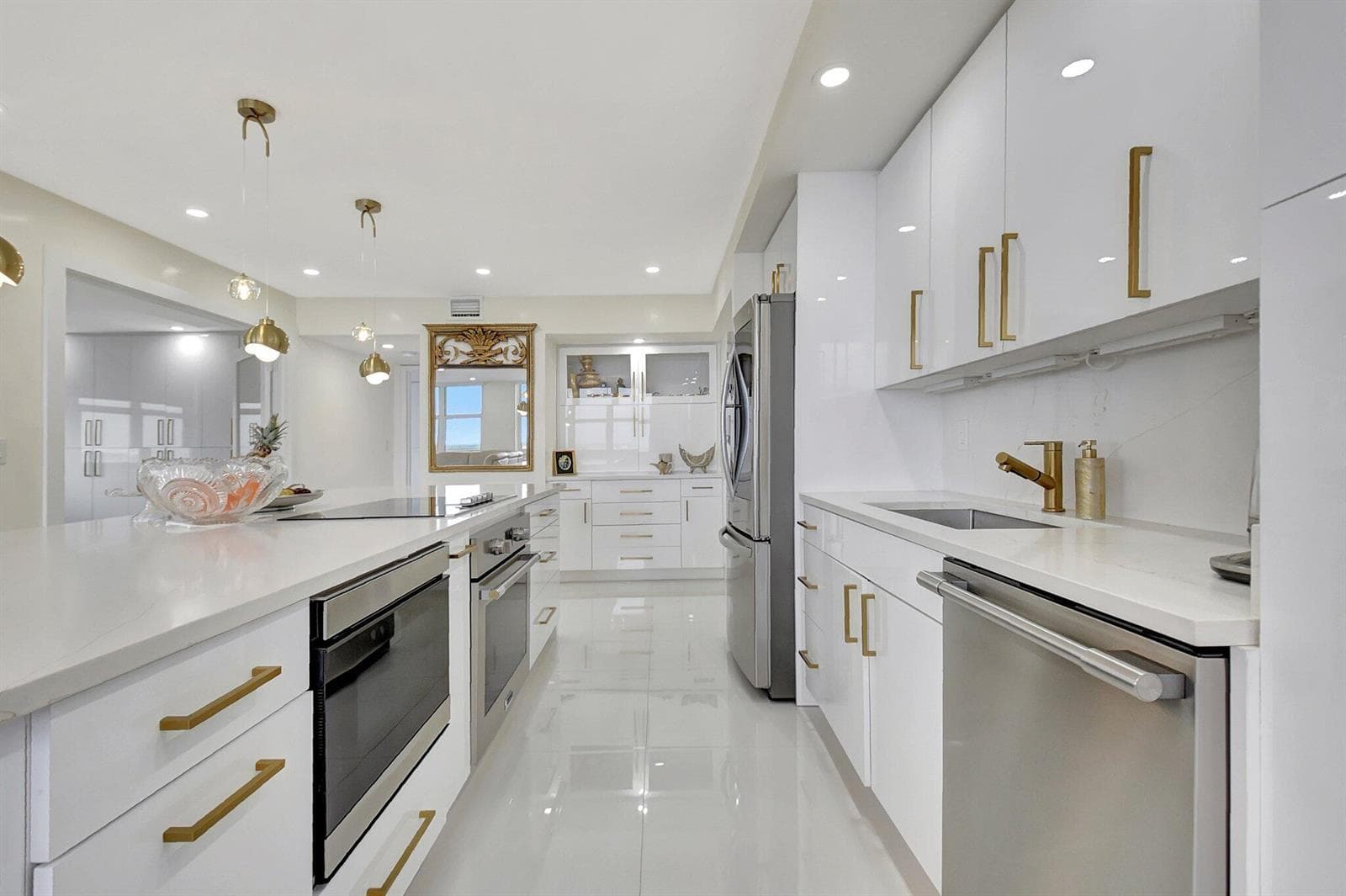 5440 N Ocean Drive 1002 photo 15