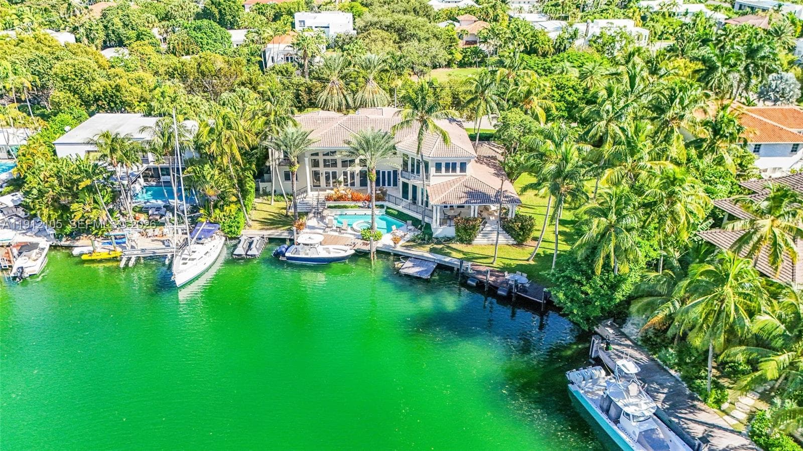 550 Harbor Dr photo 6