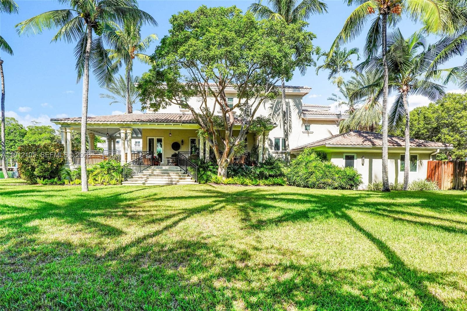 550 Harbor Dr photo 16
