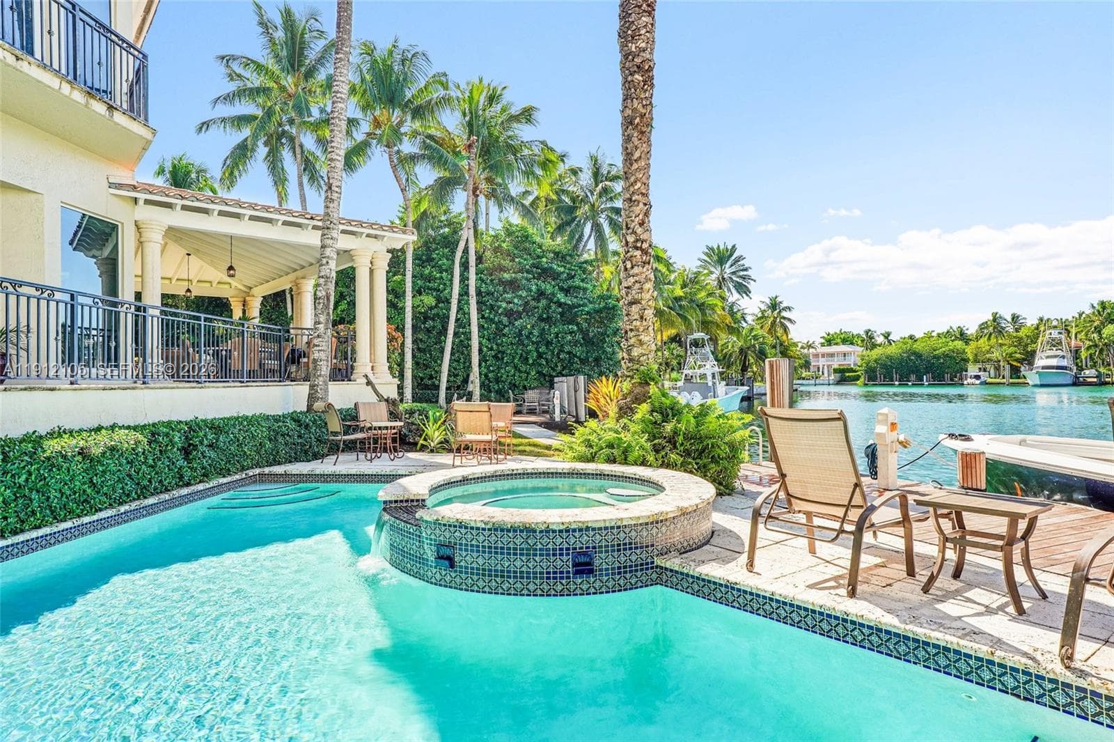 550 Harbor Dr photo 12