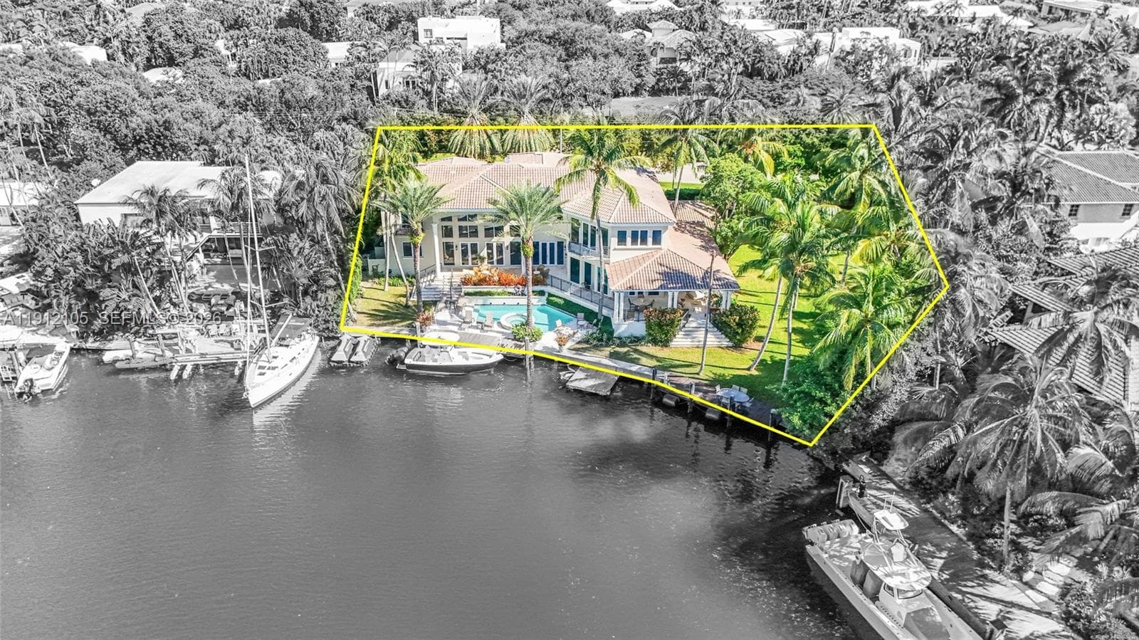 550 Harbor Dr photo 1