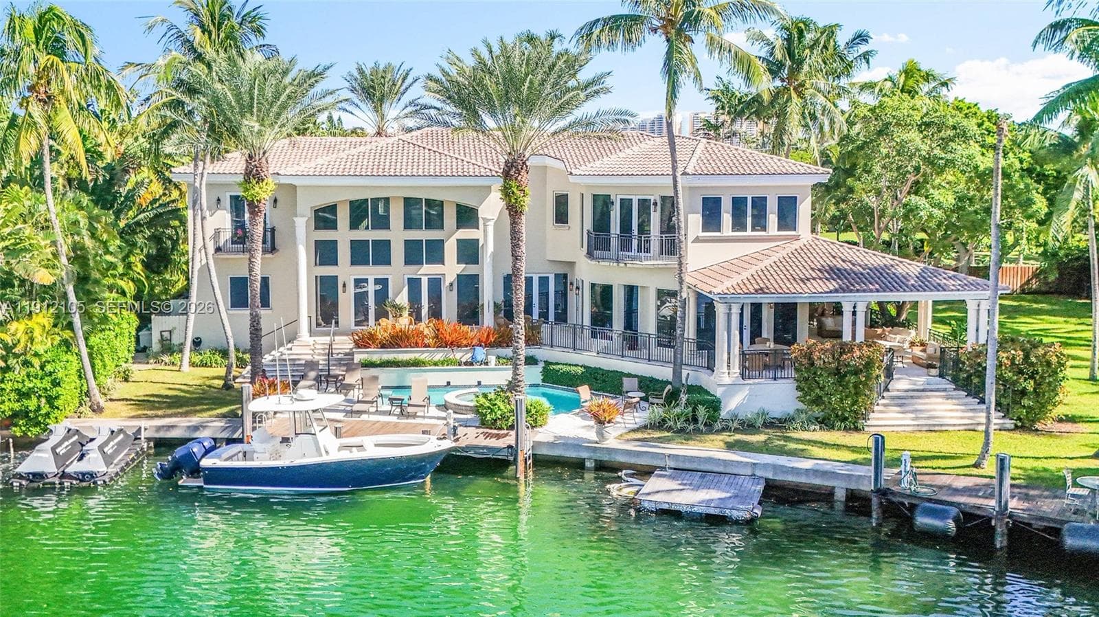 550 Harbor Dr photo 4