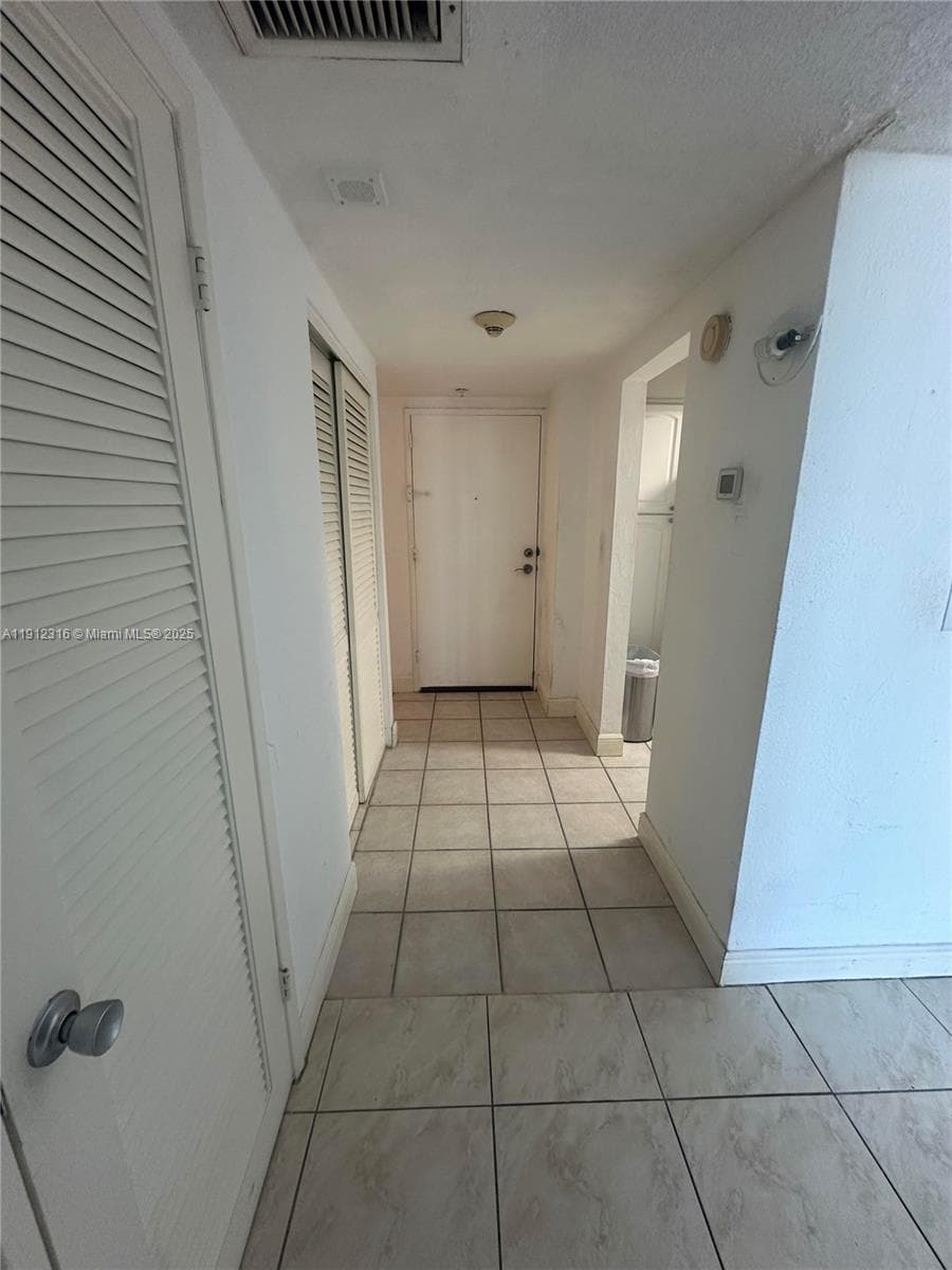 19390 Collins Ave 1019 photo 12