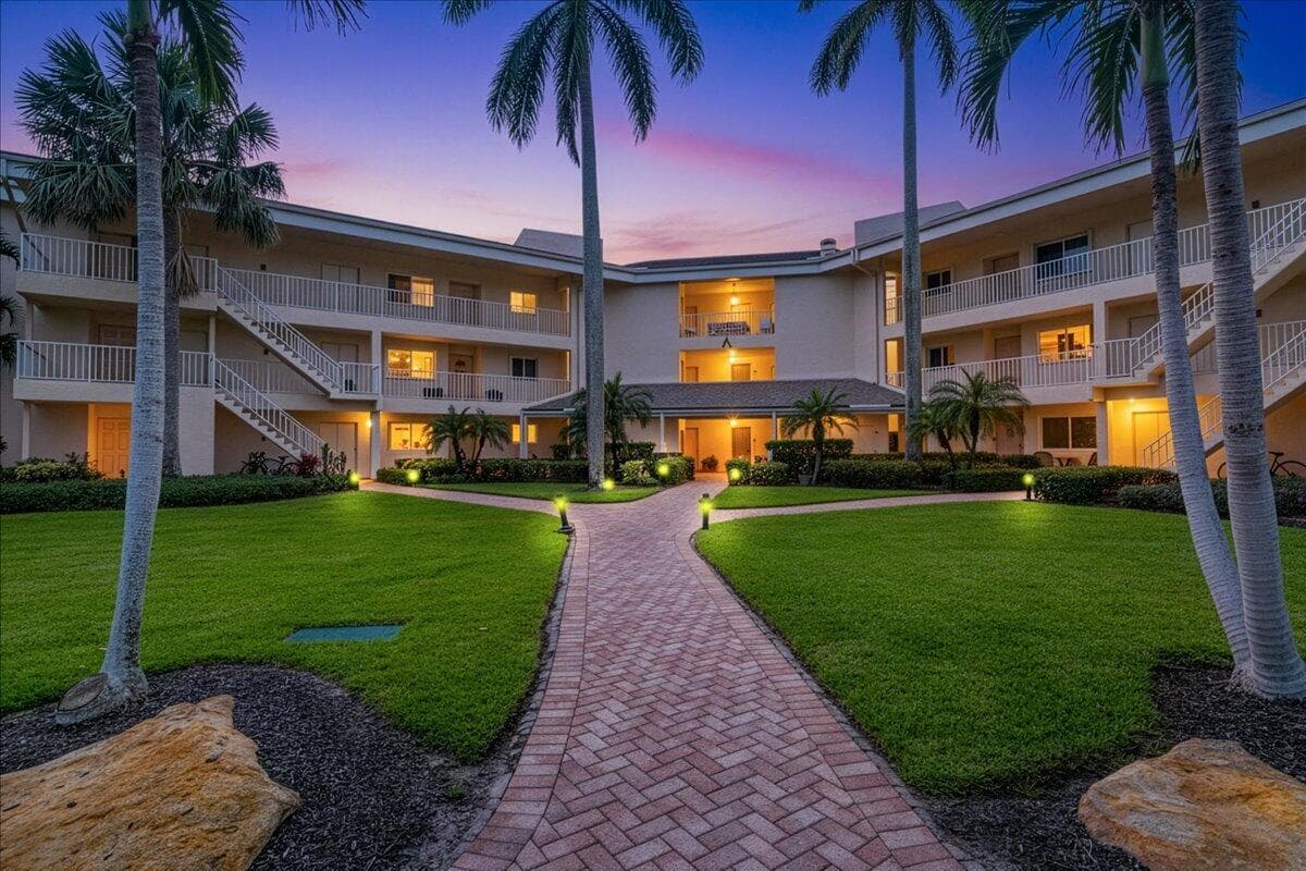 2370 NE Ocean Boulevard A201 photo 2