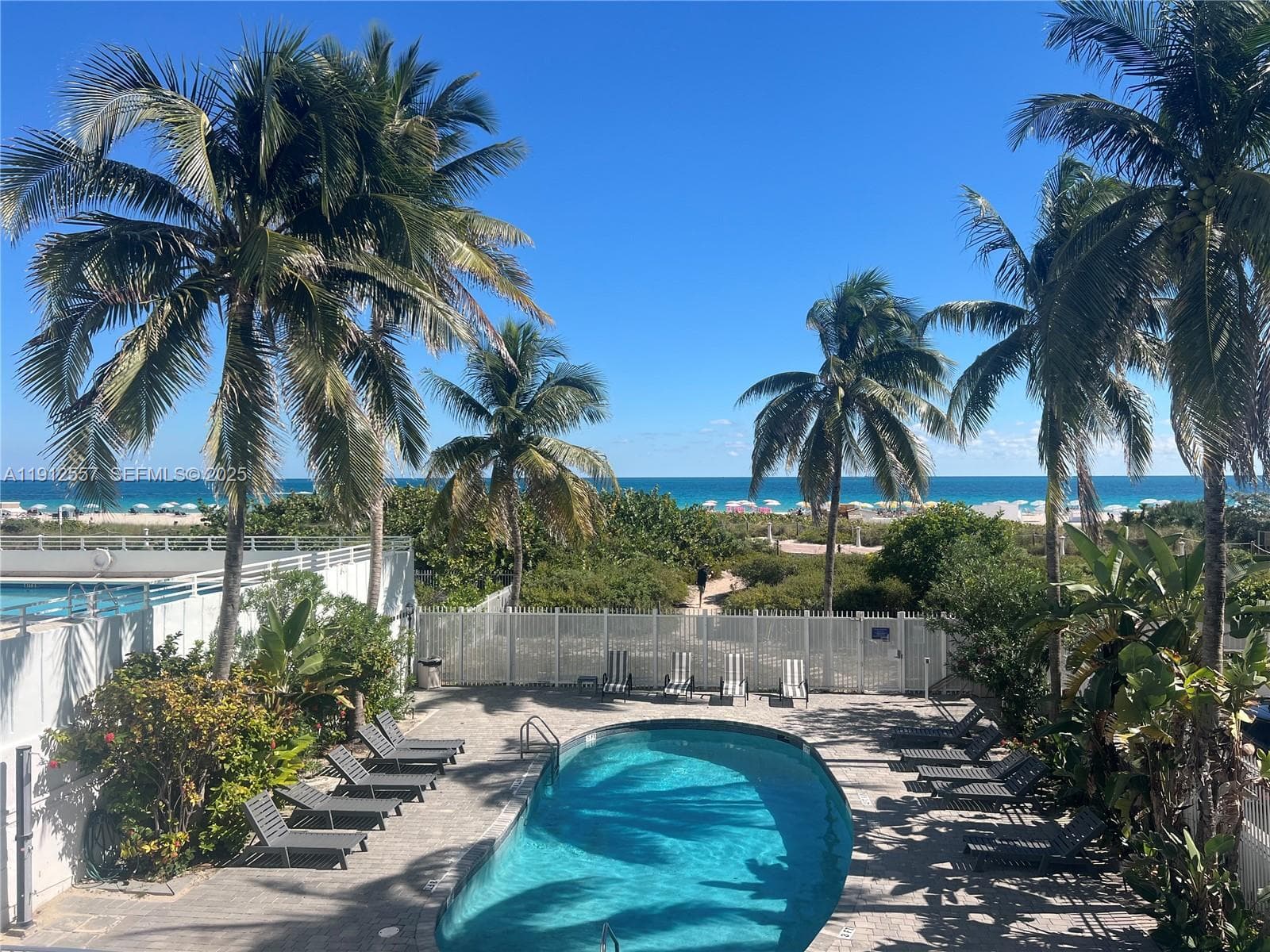 335 Ocean Dr 328 photo 2