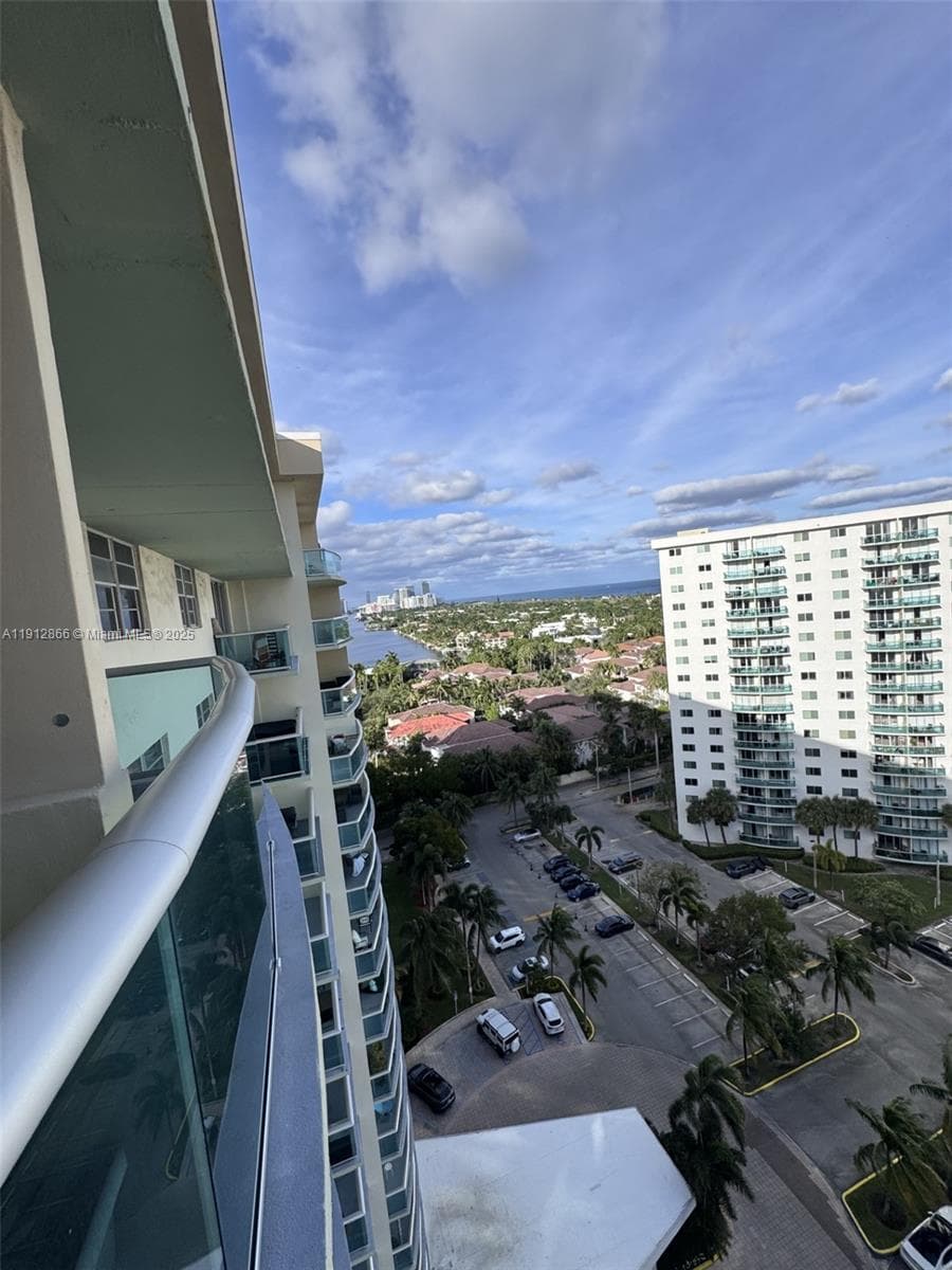 19390 Collins Ave 1608 photo 13