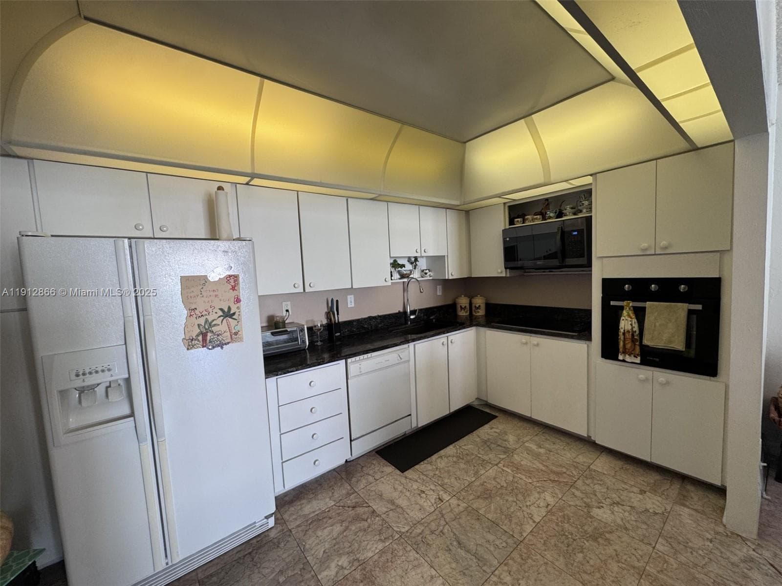 19390 Collins Ave 1608 photo 10