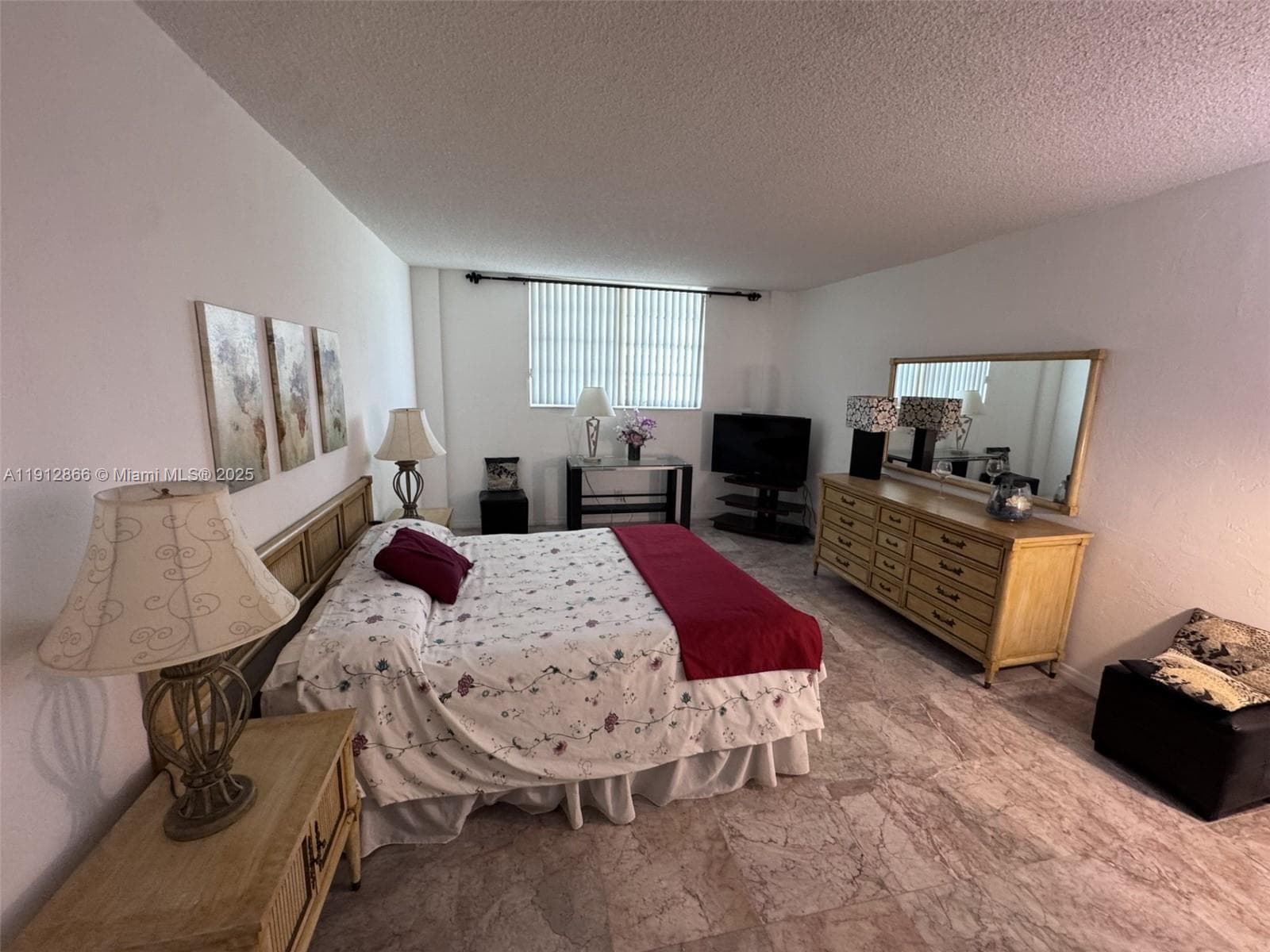19390 Collins Ave 1608 photo 4