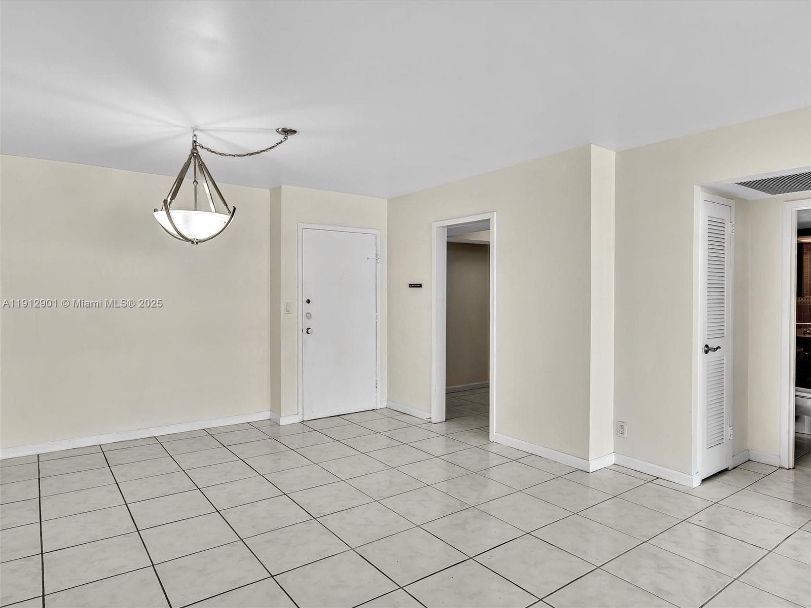 2030 Ocean Dr 2024 photo 9