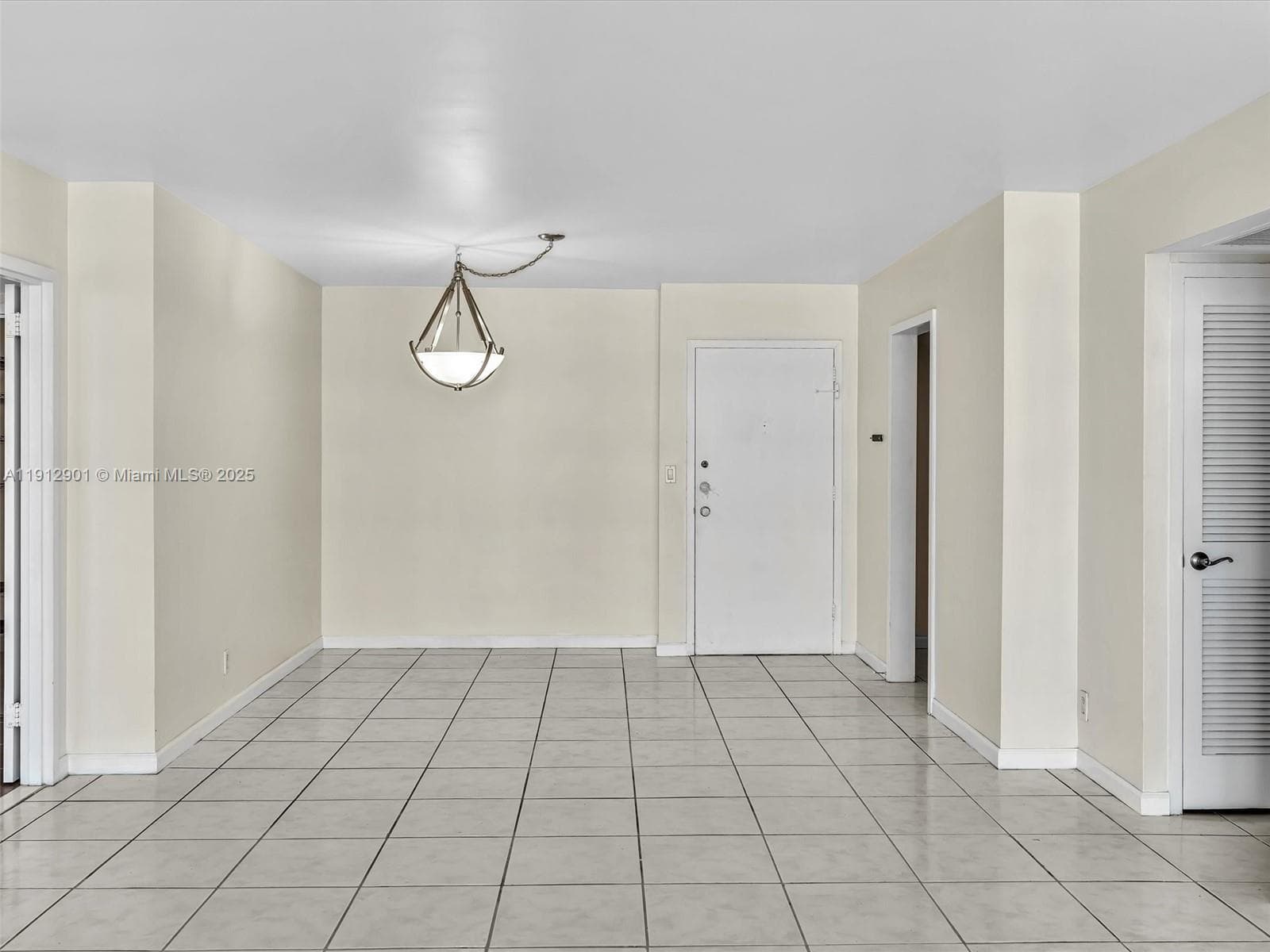 2030 Ocean Dr 2024 photo 14