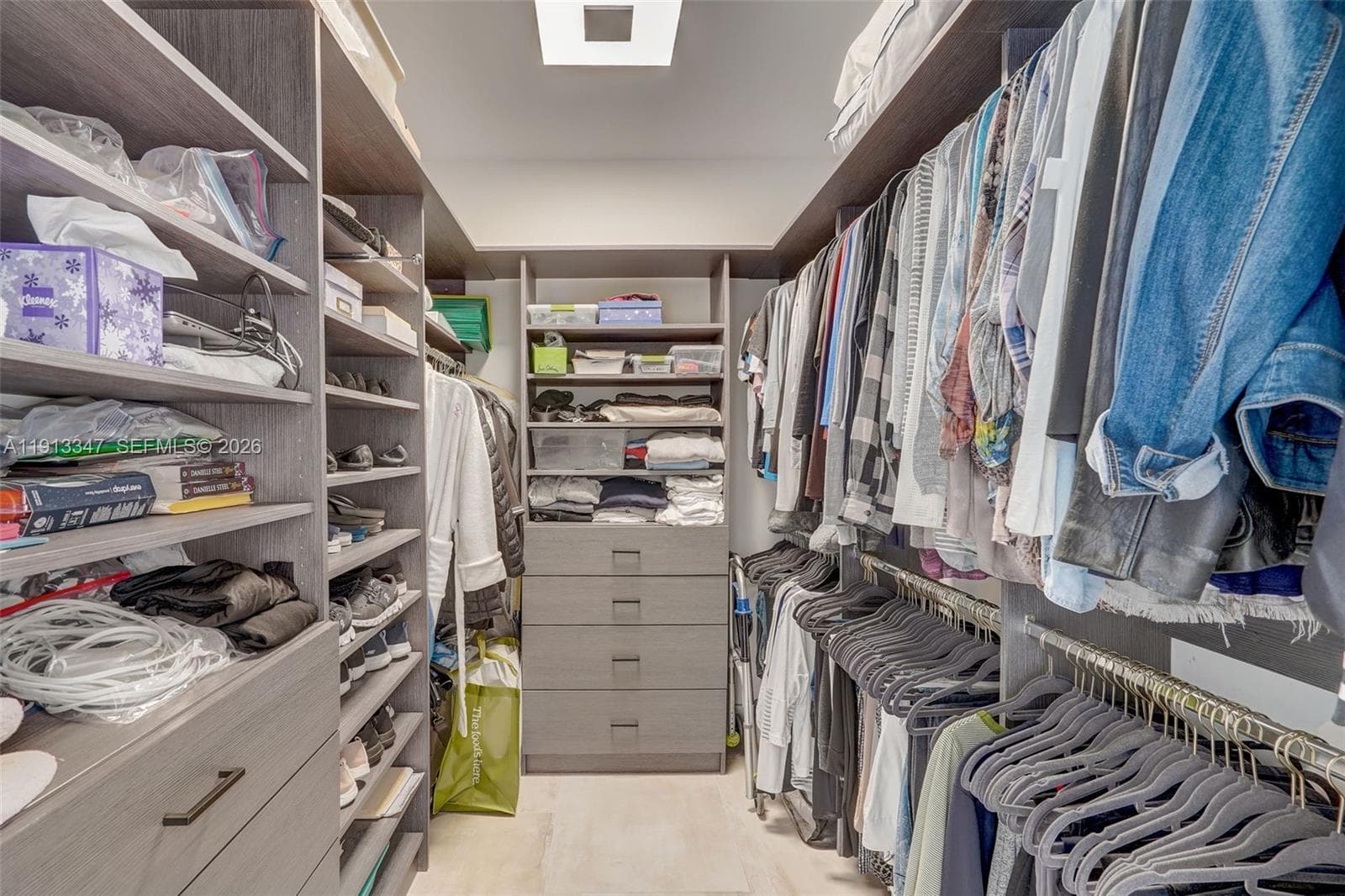 20191 Country Club Dr 802 photo 12