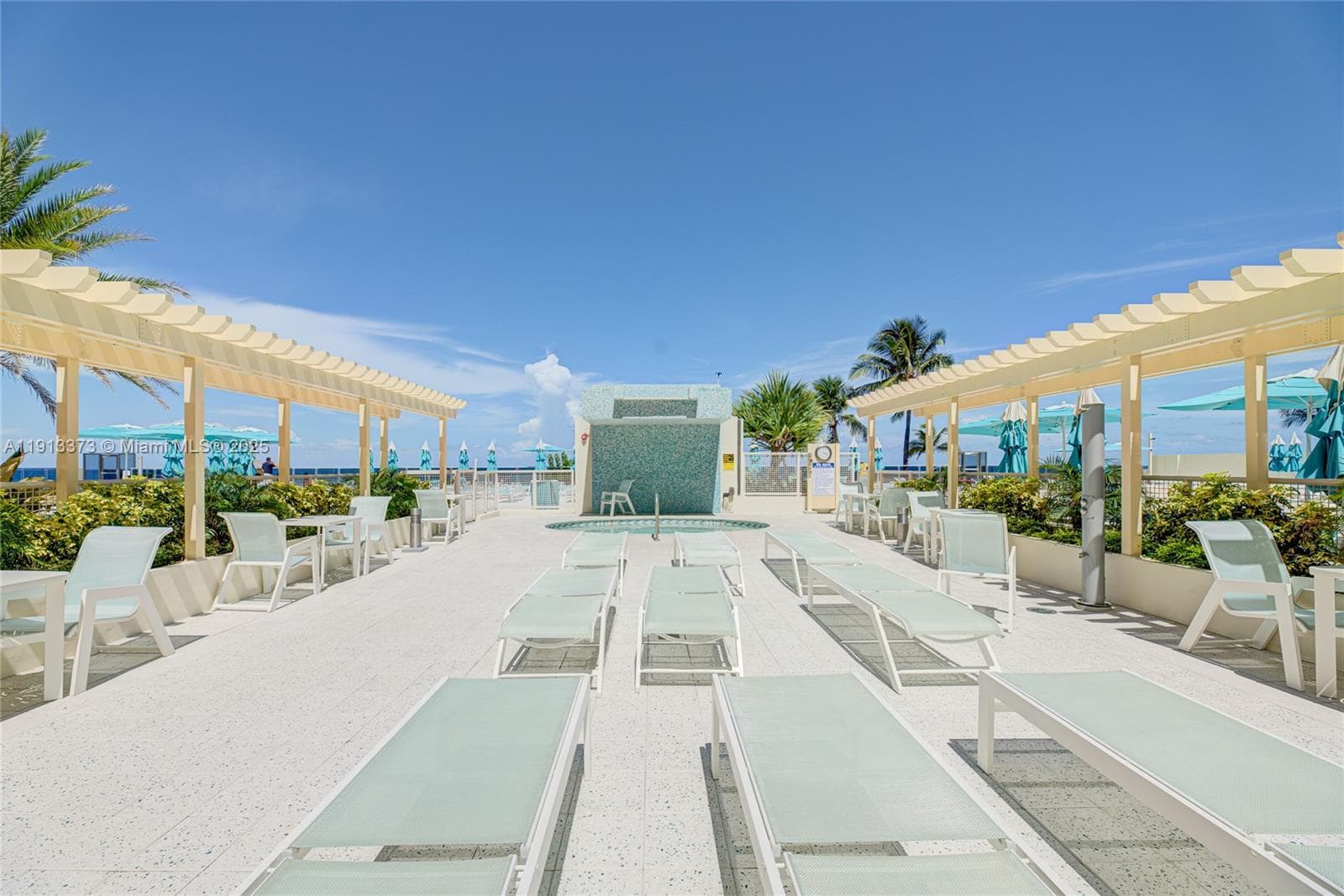 2501 Ocean Dr 834 photo 17