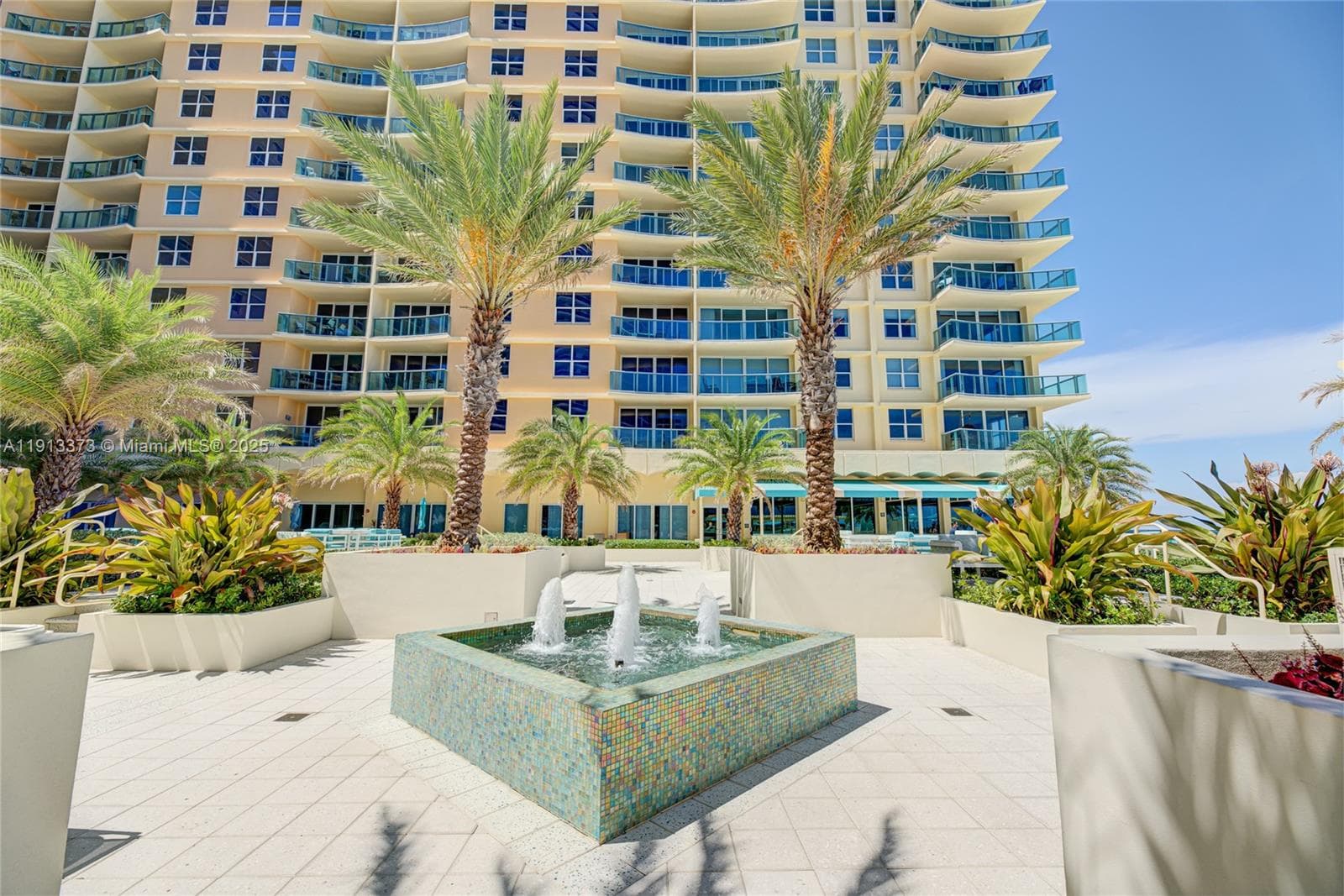 2501 Ocean Dr 834 photo 20