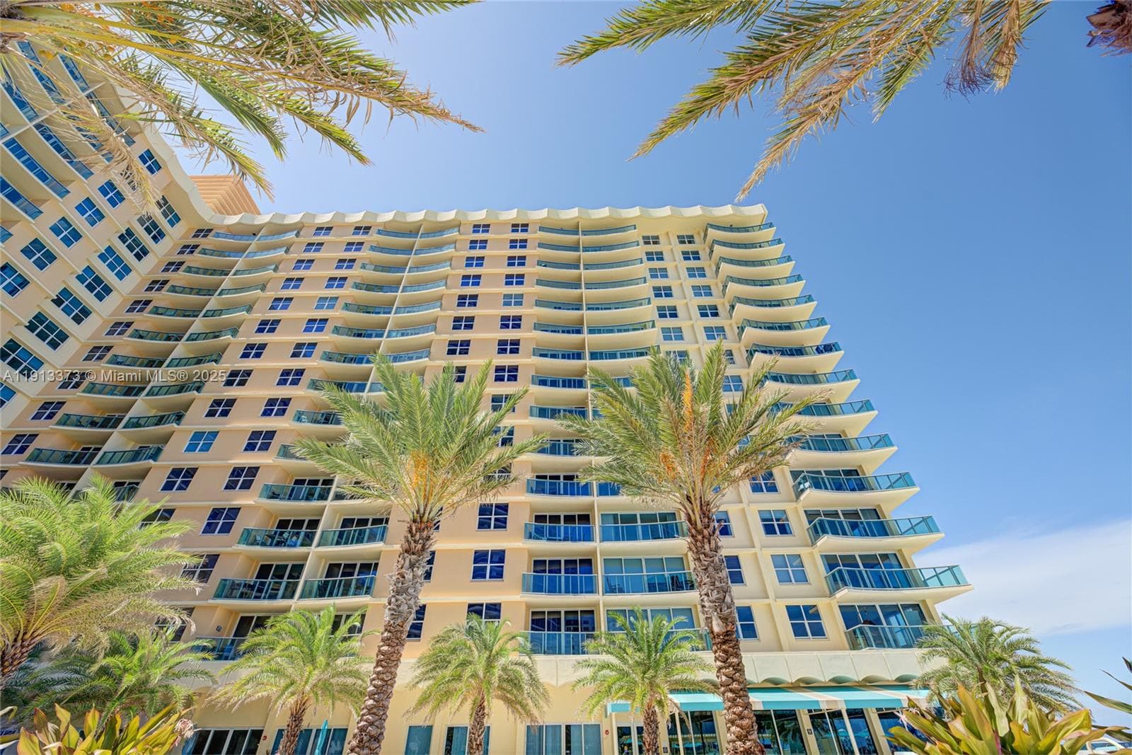 2501 Ocean Dr 834 photo 19