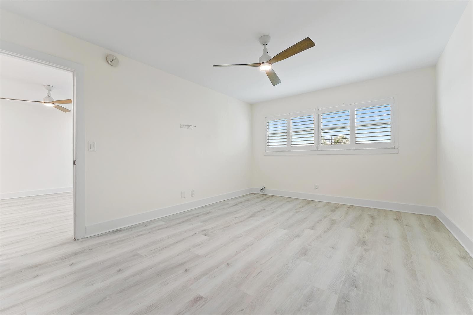 29 Yacht Club Drive 407 photo 23