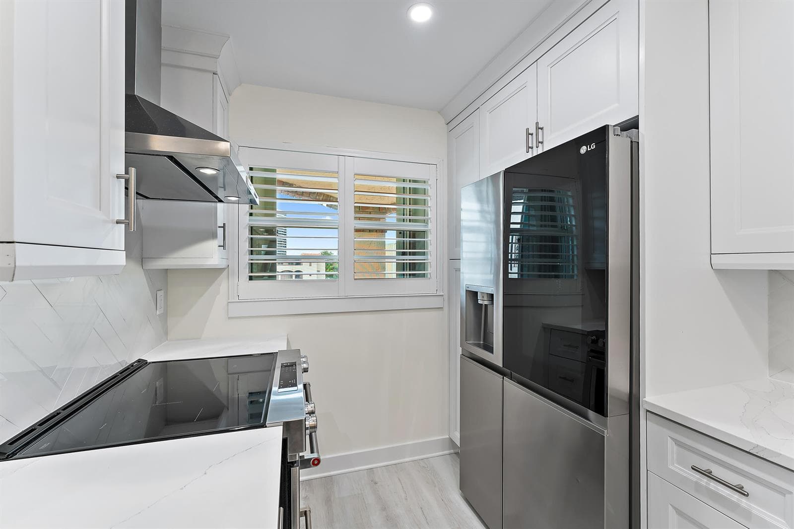 29 Yacht Club Drive 407 photo 13