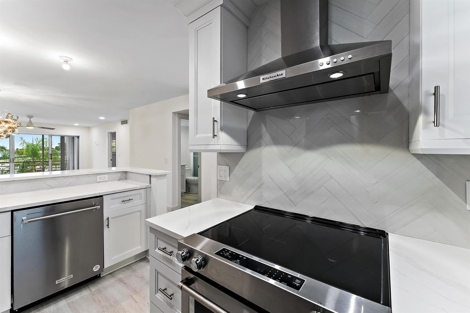 29 Yacht Club Drive 407 photo 14