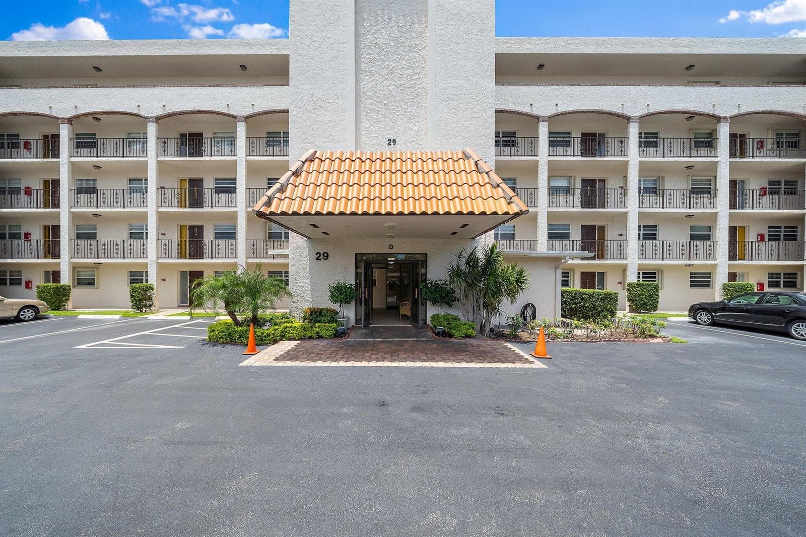 29 Yacht Club Drive 407 photo 4