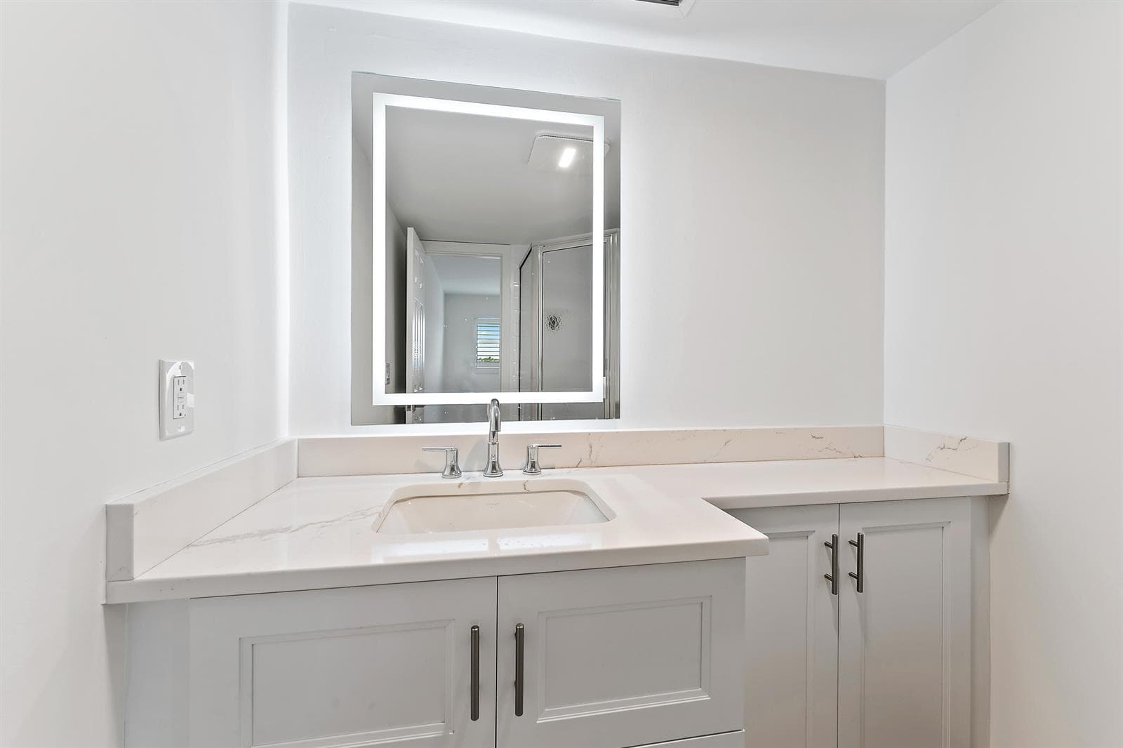 29 Yacht Club Drive 407 photo 25