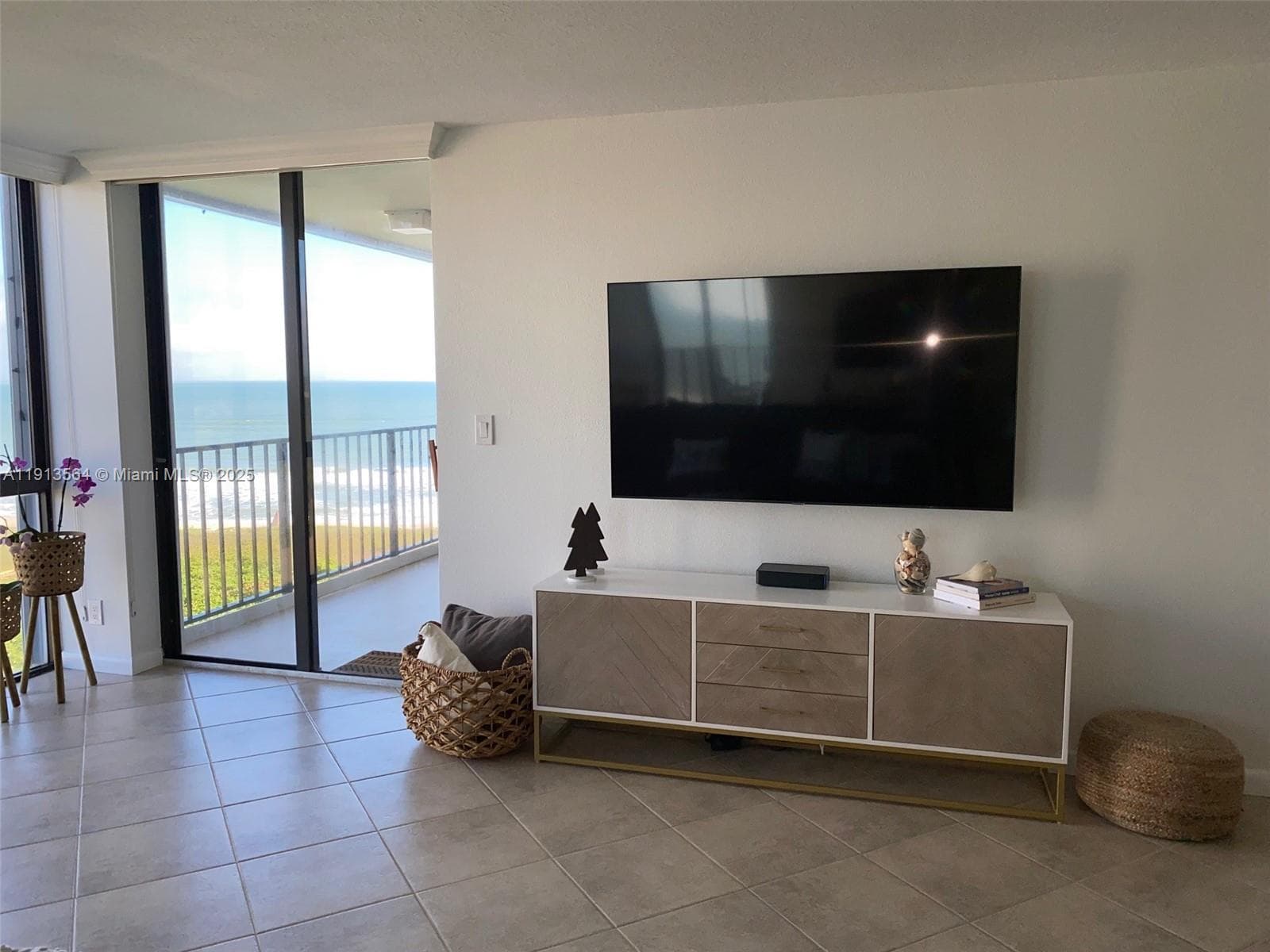 2800 N Highway A1a 803 photo 5
