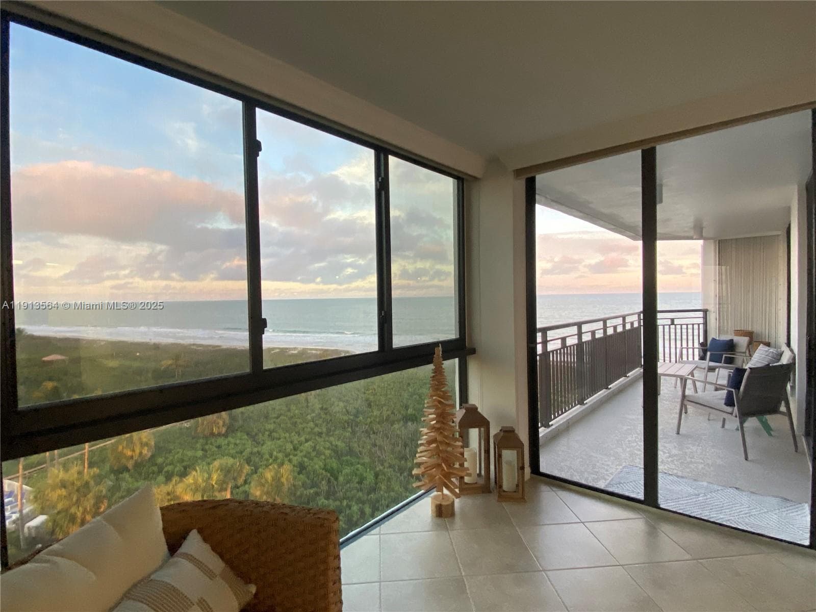 2800 N Highway A1a 803 photo 4