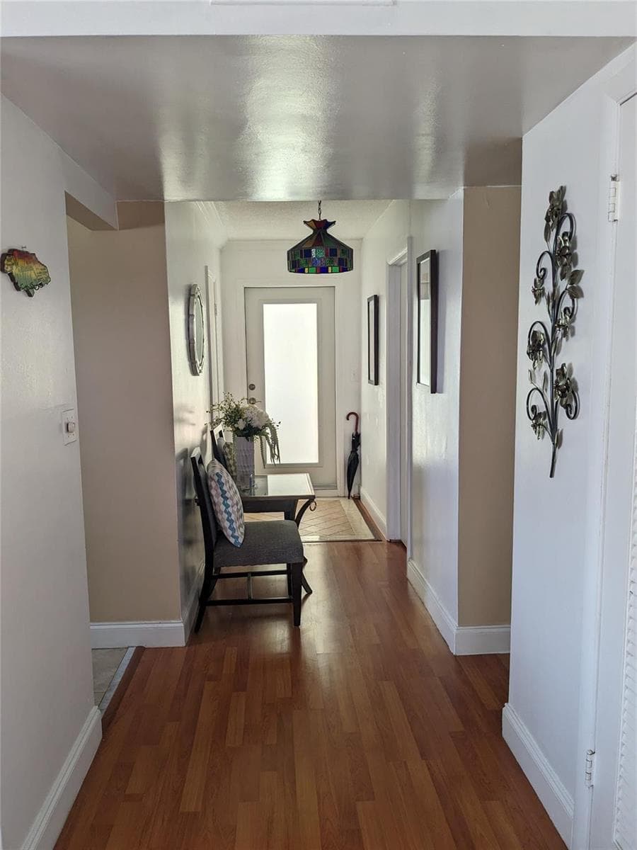 8001 N Crespi Boulevard 2c photo 5