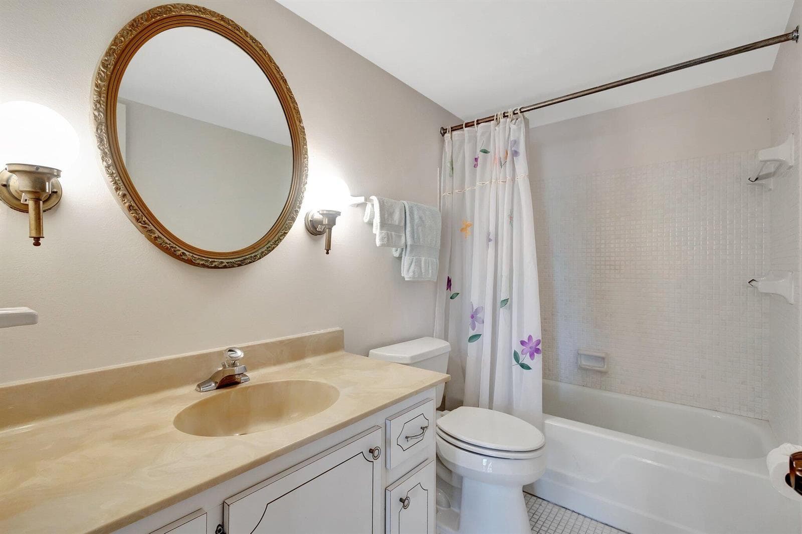 105 Paradise Harbour Boulevard 109 photo 13