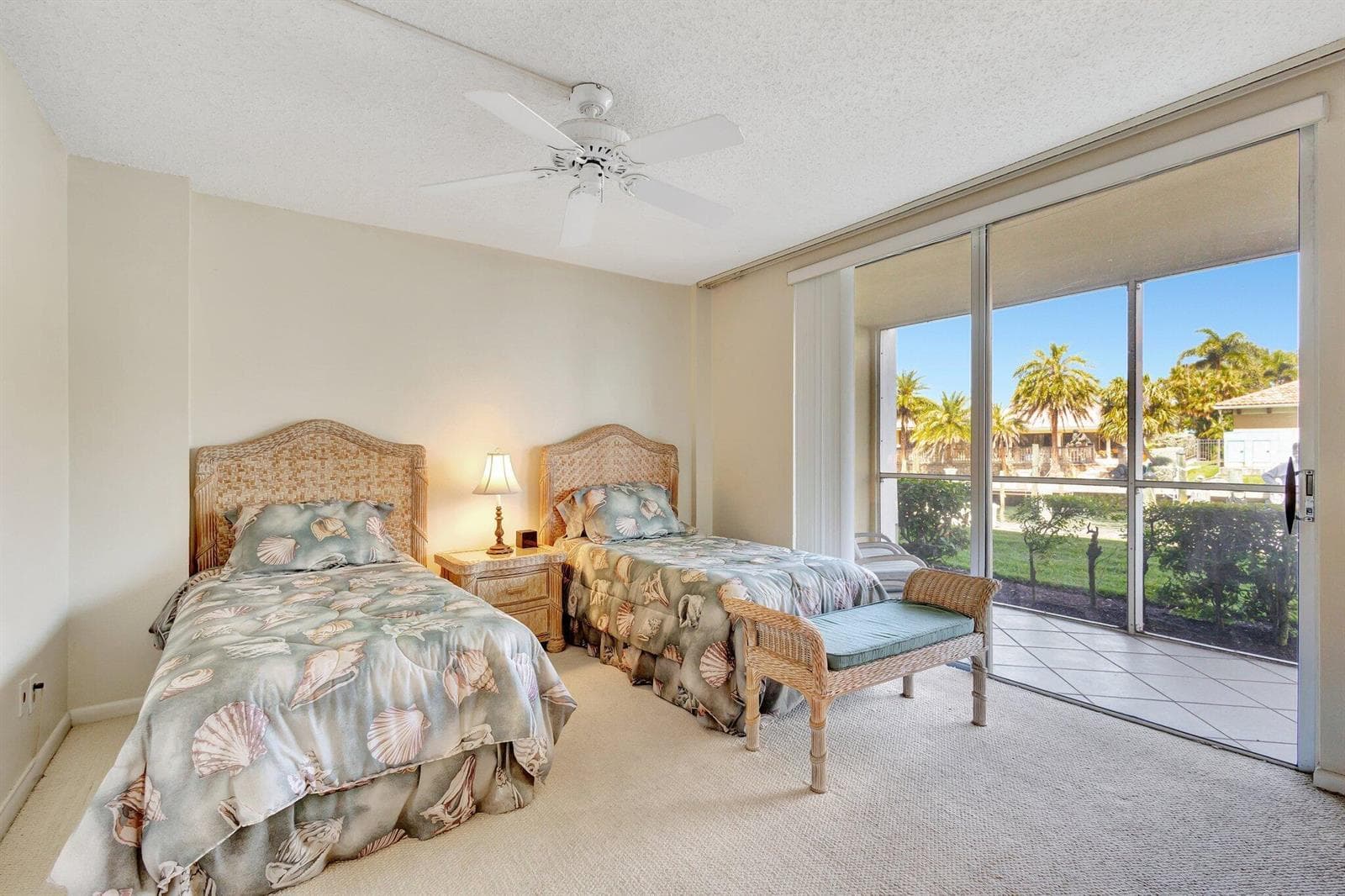 105 Paradise Harbour Boulevard 109 photo 12
