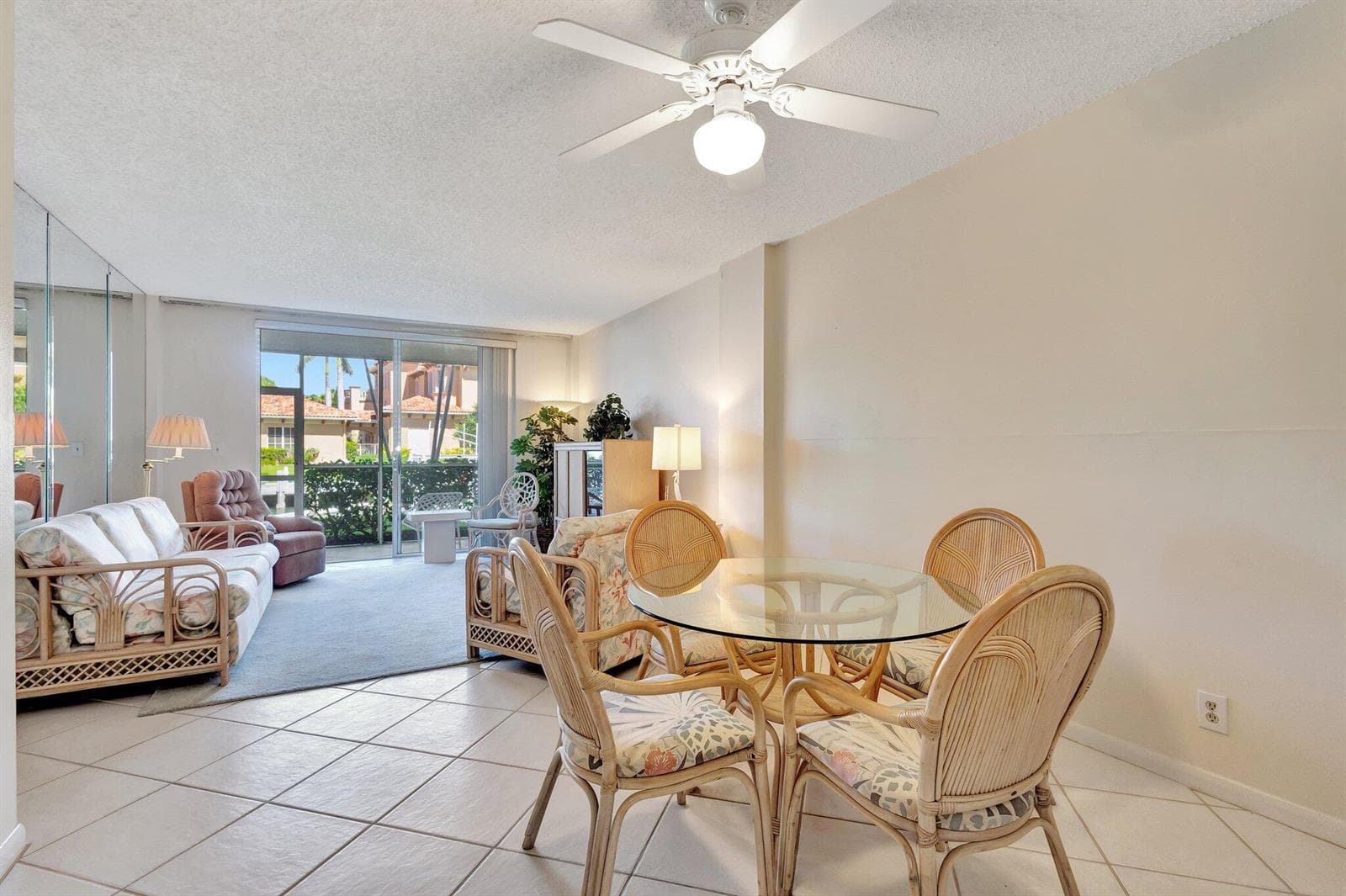 105 Paradise Harbour Boulevard 109 photo 7