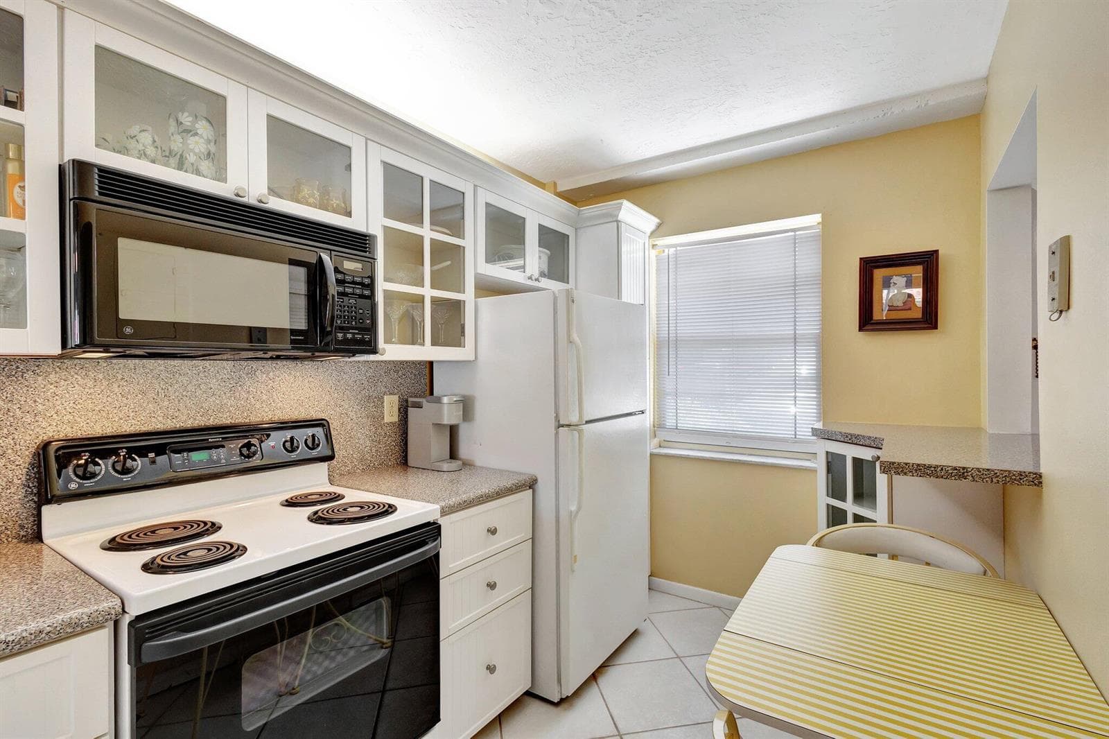 105 Paradise Harbour Boulevard 109 photo 5