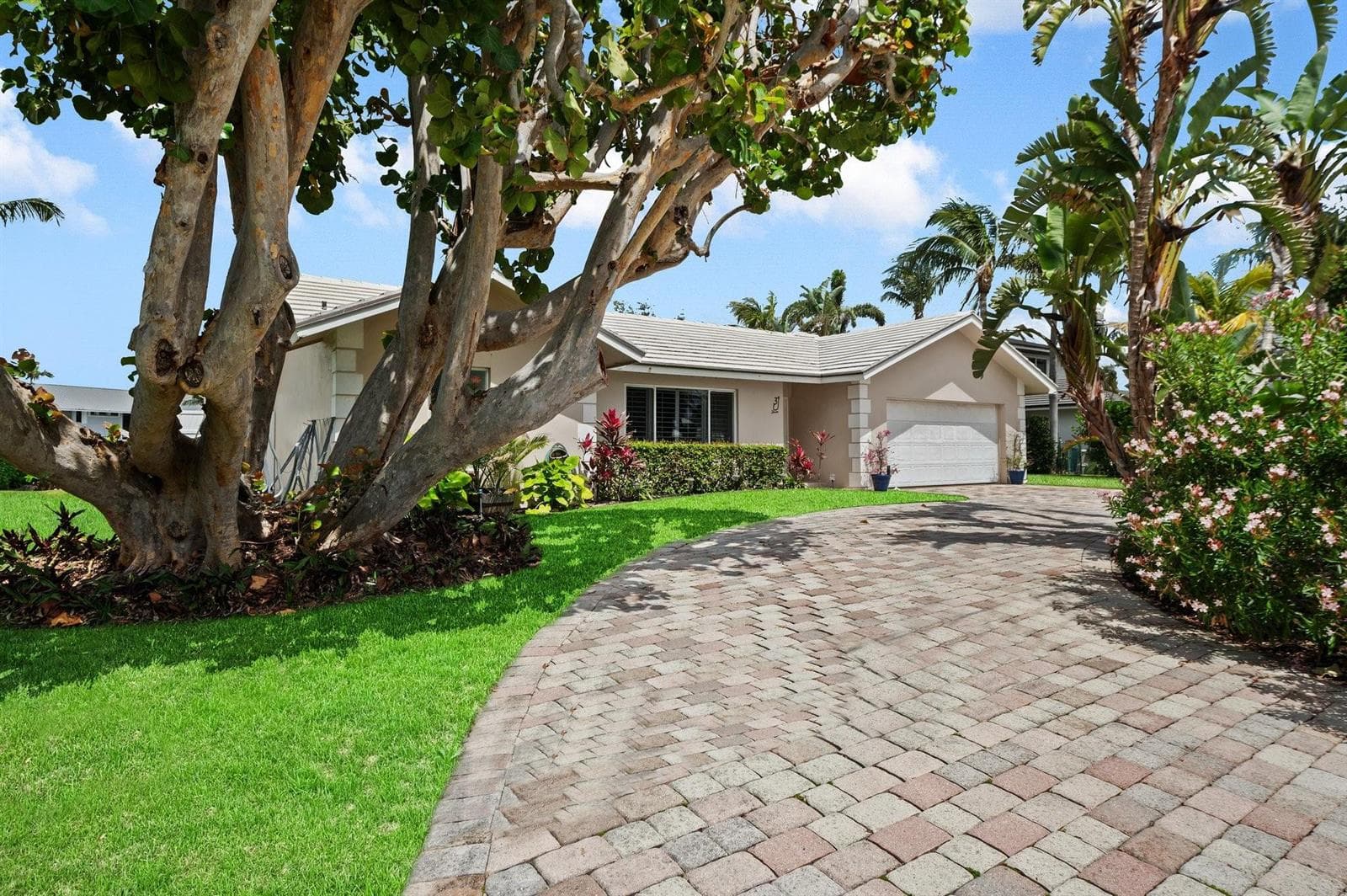3 Sabal Island Drive photo 8