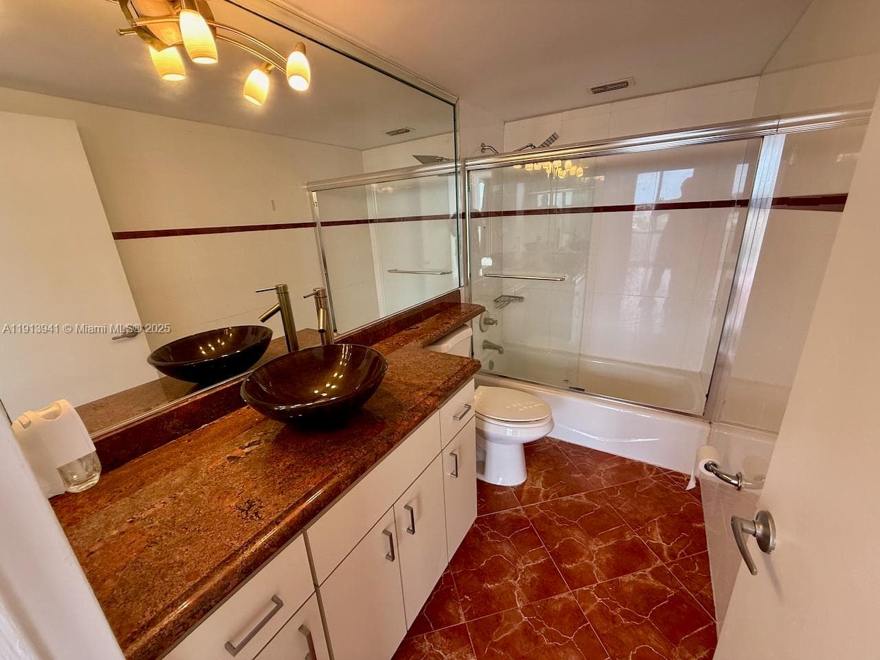 900 Bay Dr 419 photo 17