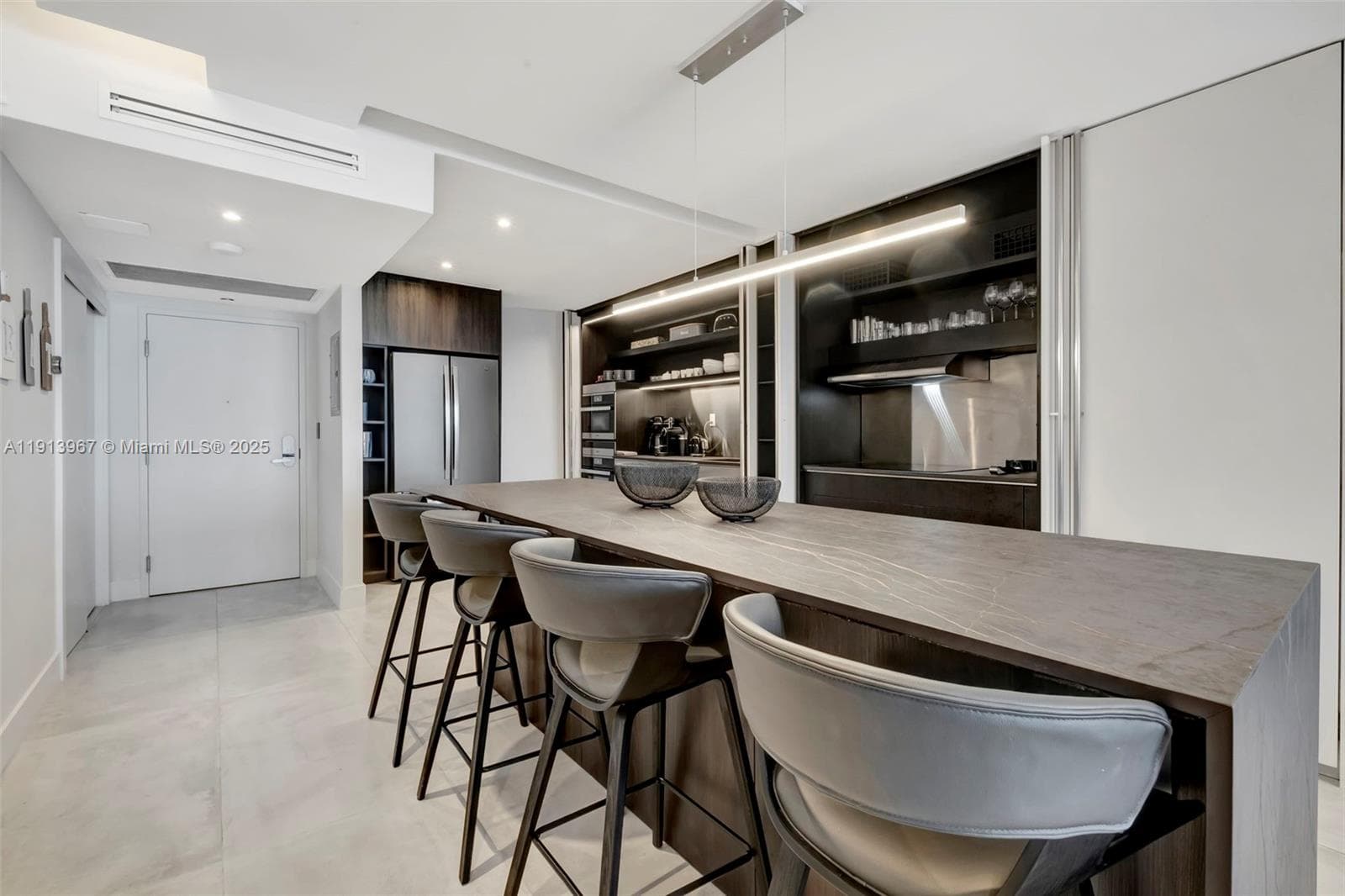 2301 Collins Ave 634 photo 14