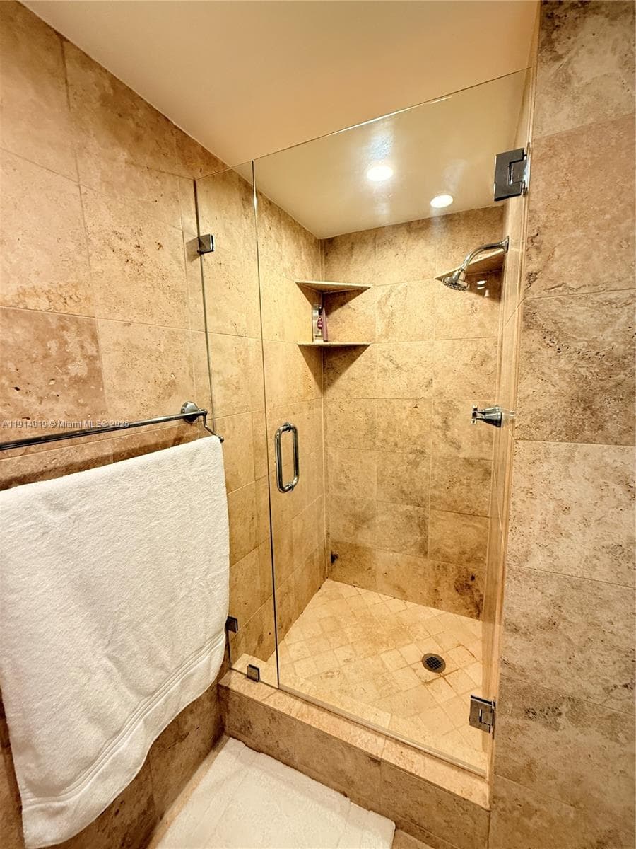 180 Isle Of Venice Dr 100 photo 13
