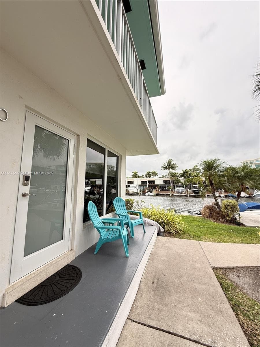 180 Isle Of Venice Dr 100 photo 3