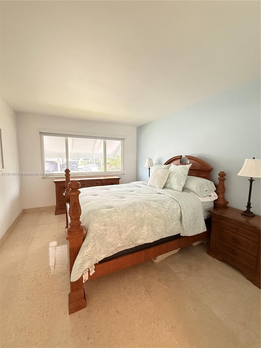 180 Isle Of Venice Dr 100 photo 9