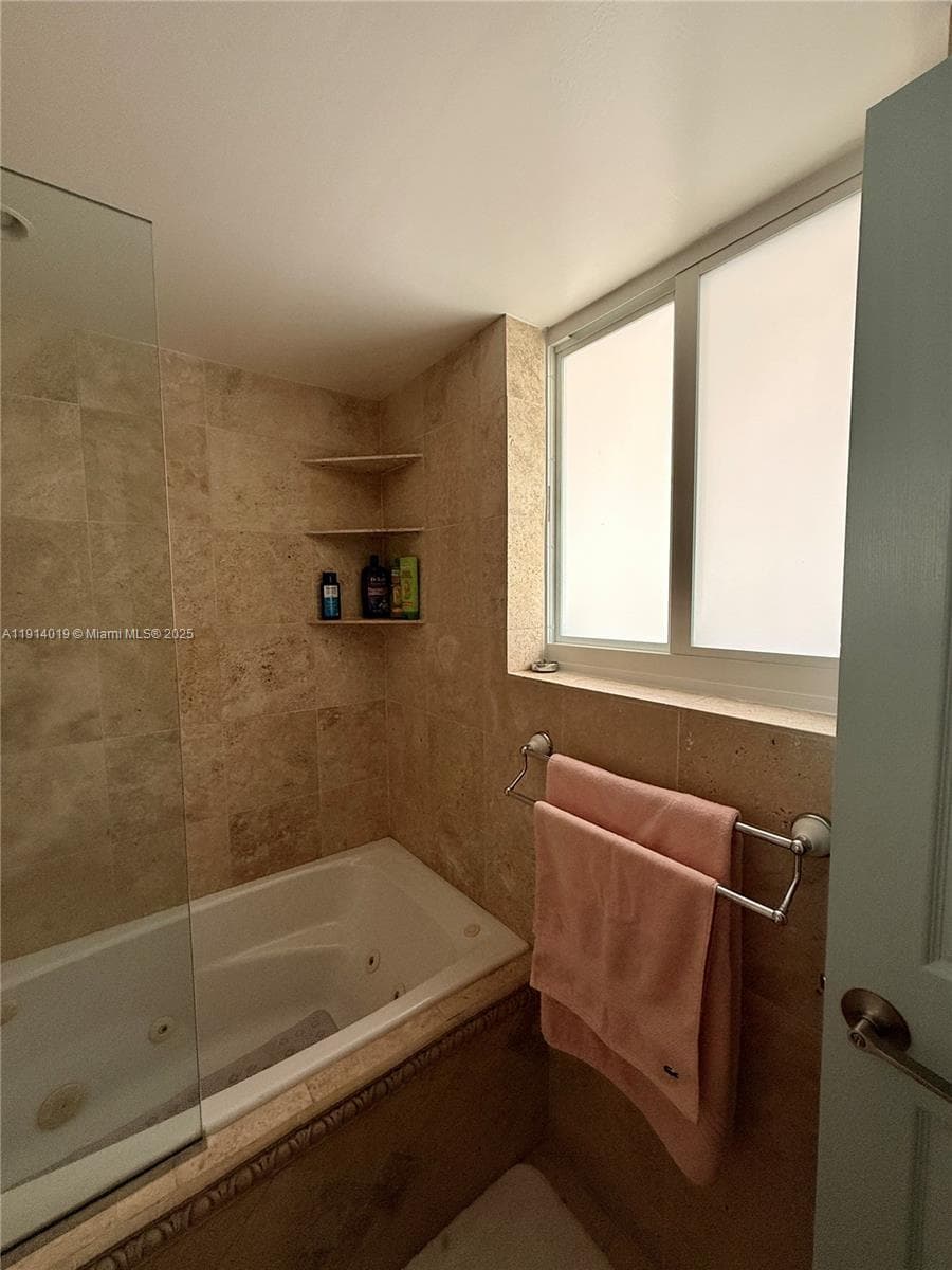 180 Isle Of Venice Dr 100 photo 11