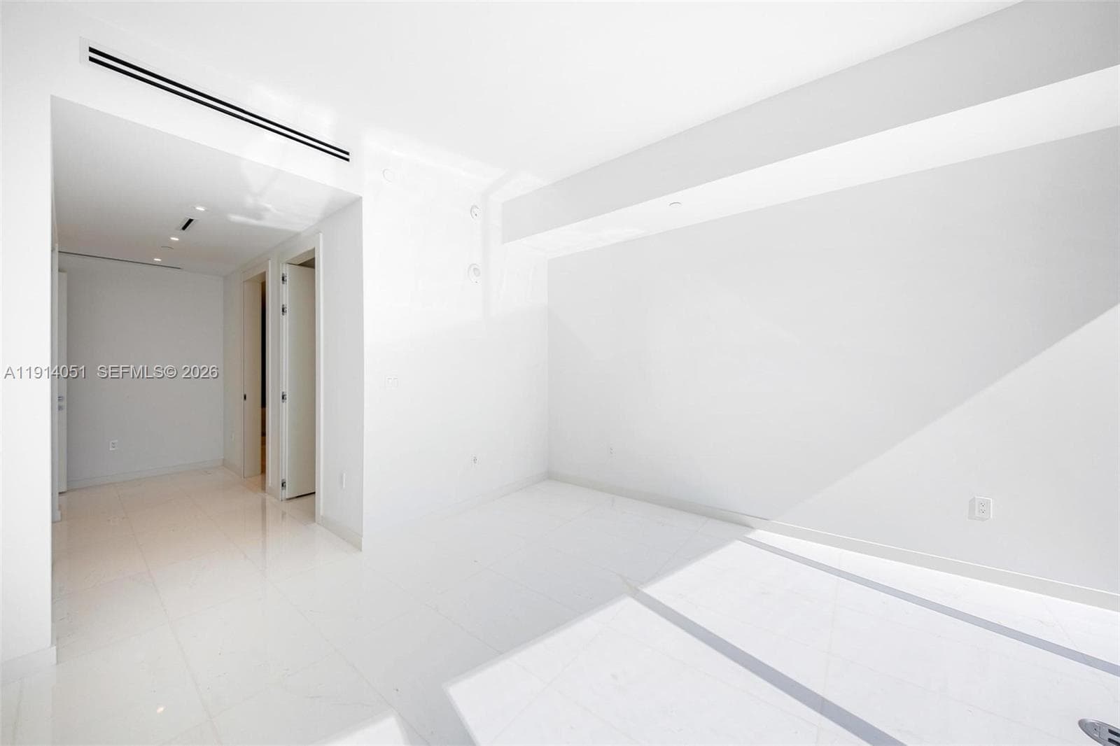 300 Biscayne Boulevard Way 3506W photo 20