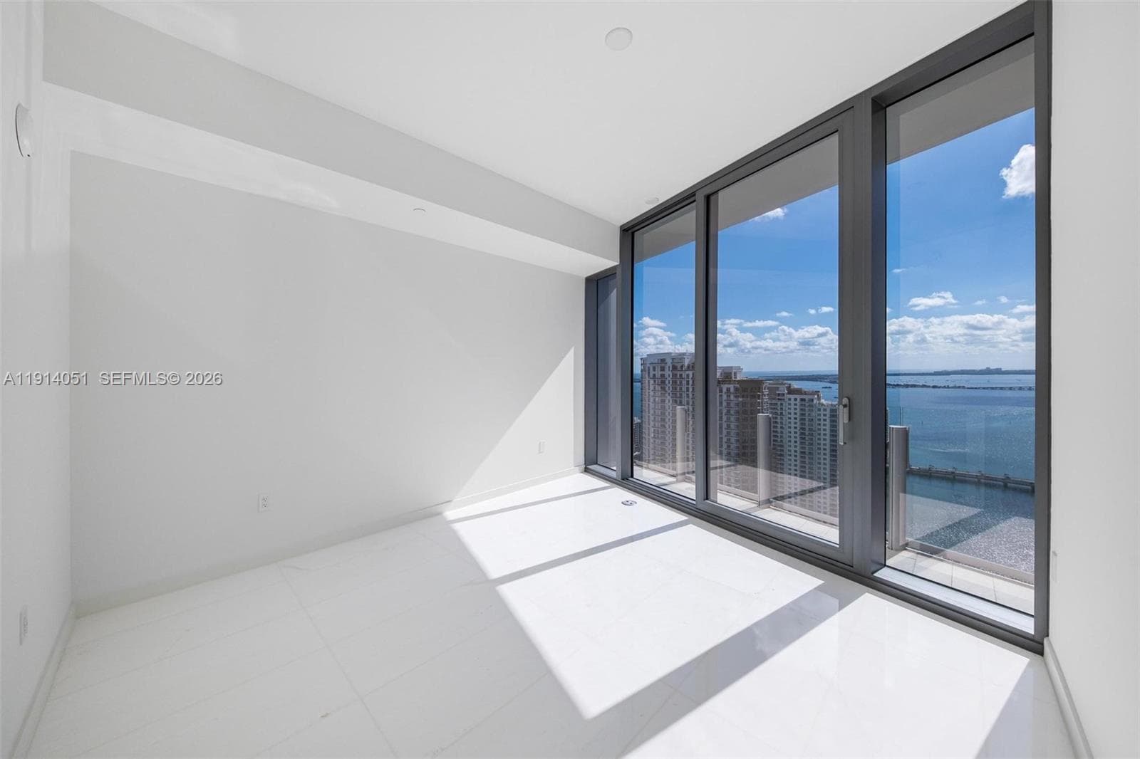 300 Biscayne Boulevard Way 3506W photo 18
