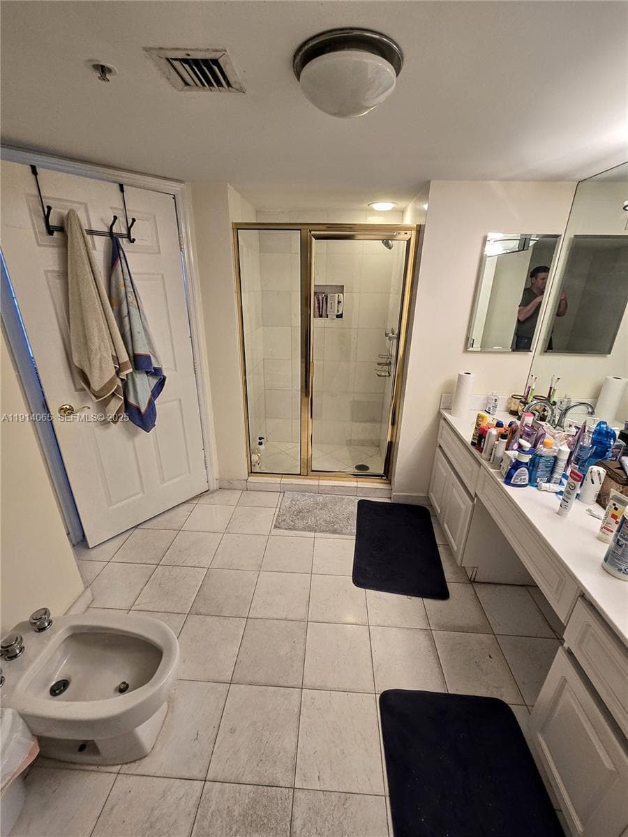 6301 Collins Ave 901 photo 17