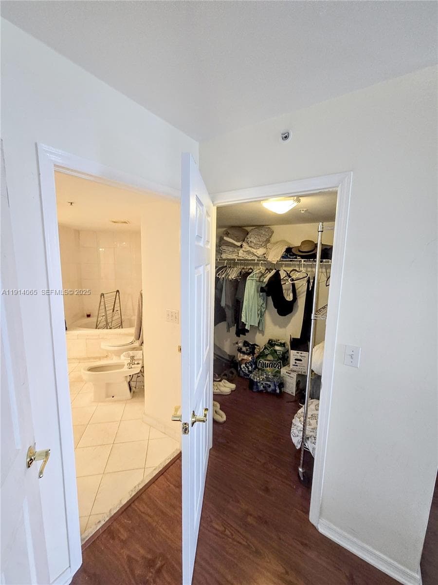 6301 Collins Ave 901 photo 16