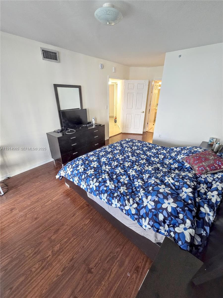 6301 Collins Ave 901 photo 15
