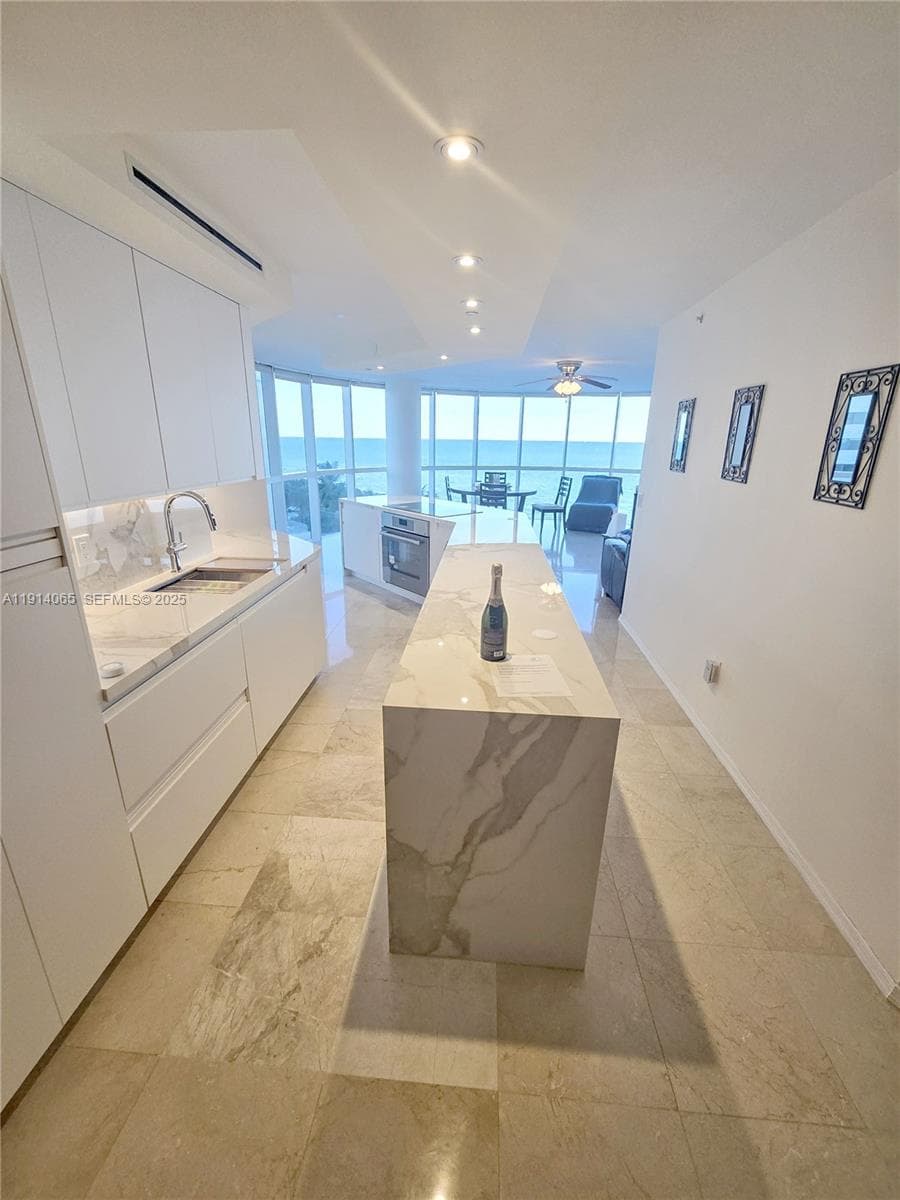 6301 Collins Ave 901 photo 4