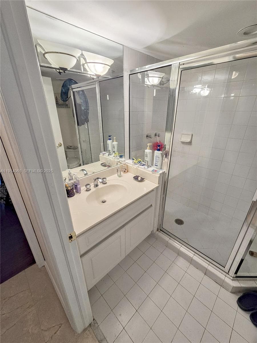 6301 Collins Ave 901 photo 21