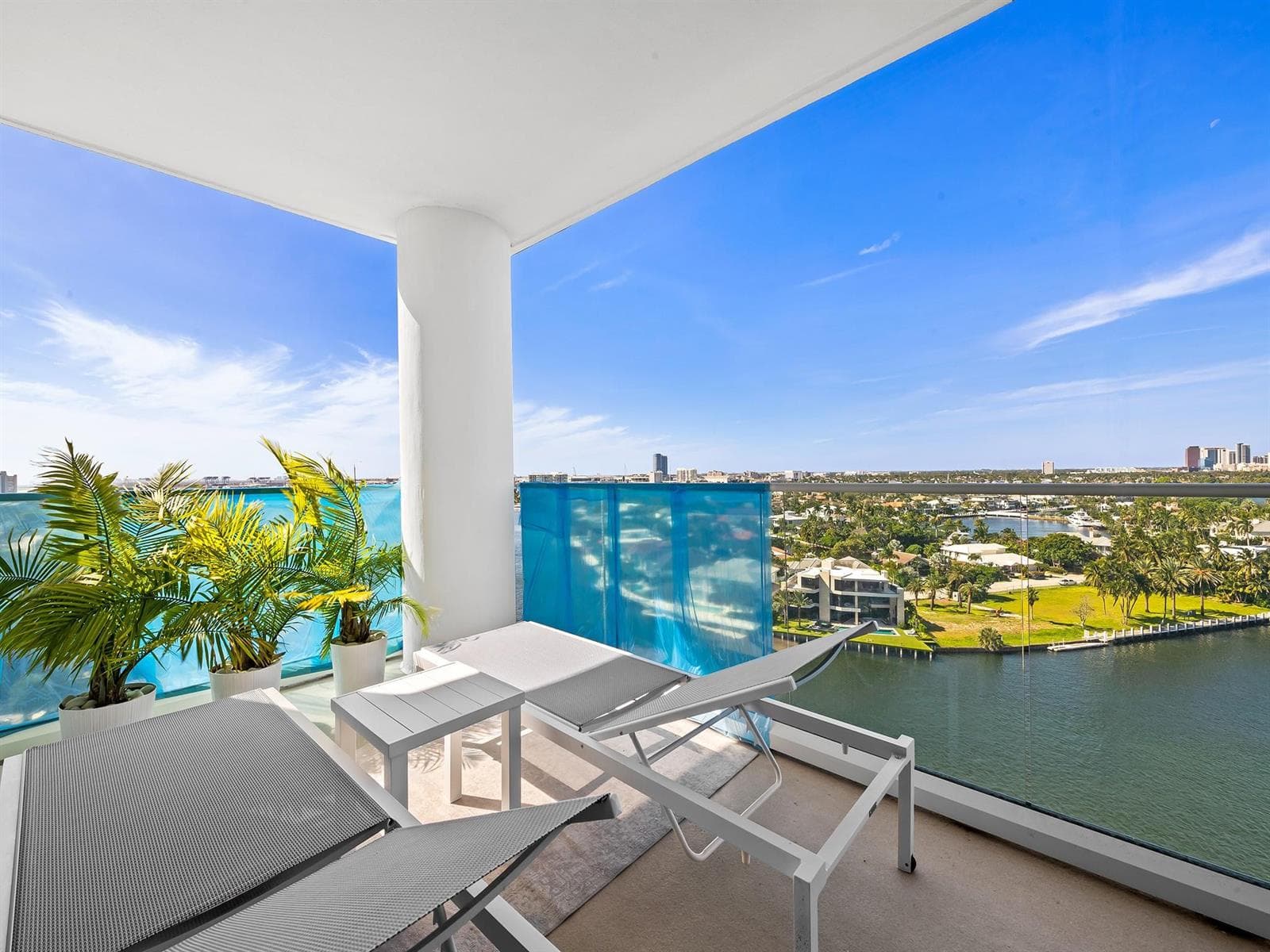 3055 Harbor Drive 1402 photo 18