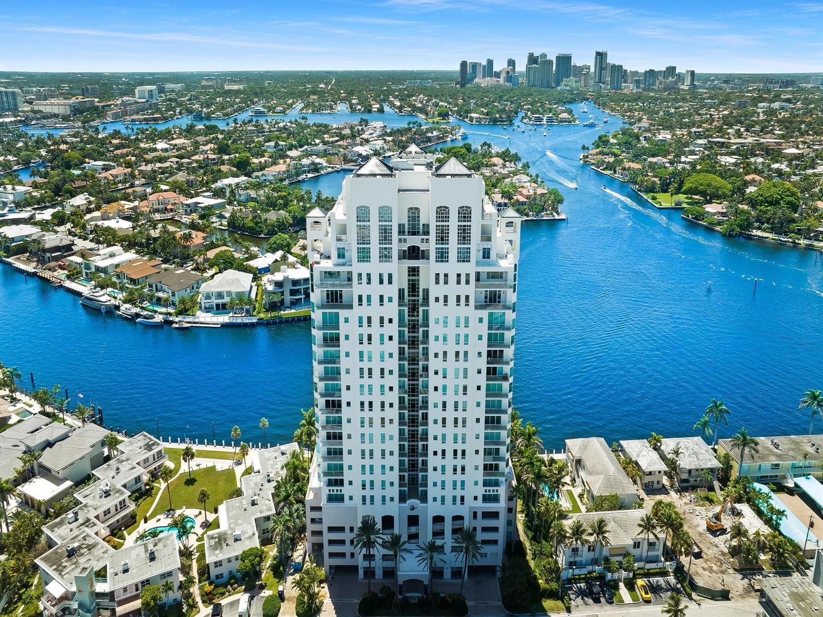 3055 Harbor Drive 1402 photo 4