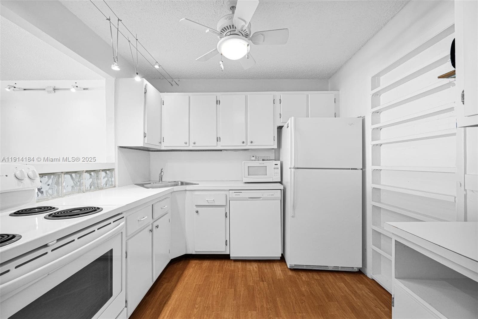 1410 S Ocean Dr 1603 photo 12