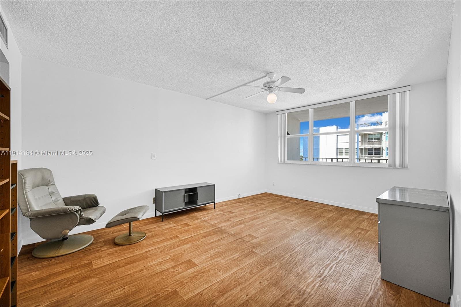 1410 S Ocean Dr 1603 photo 21